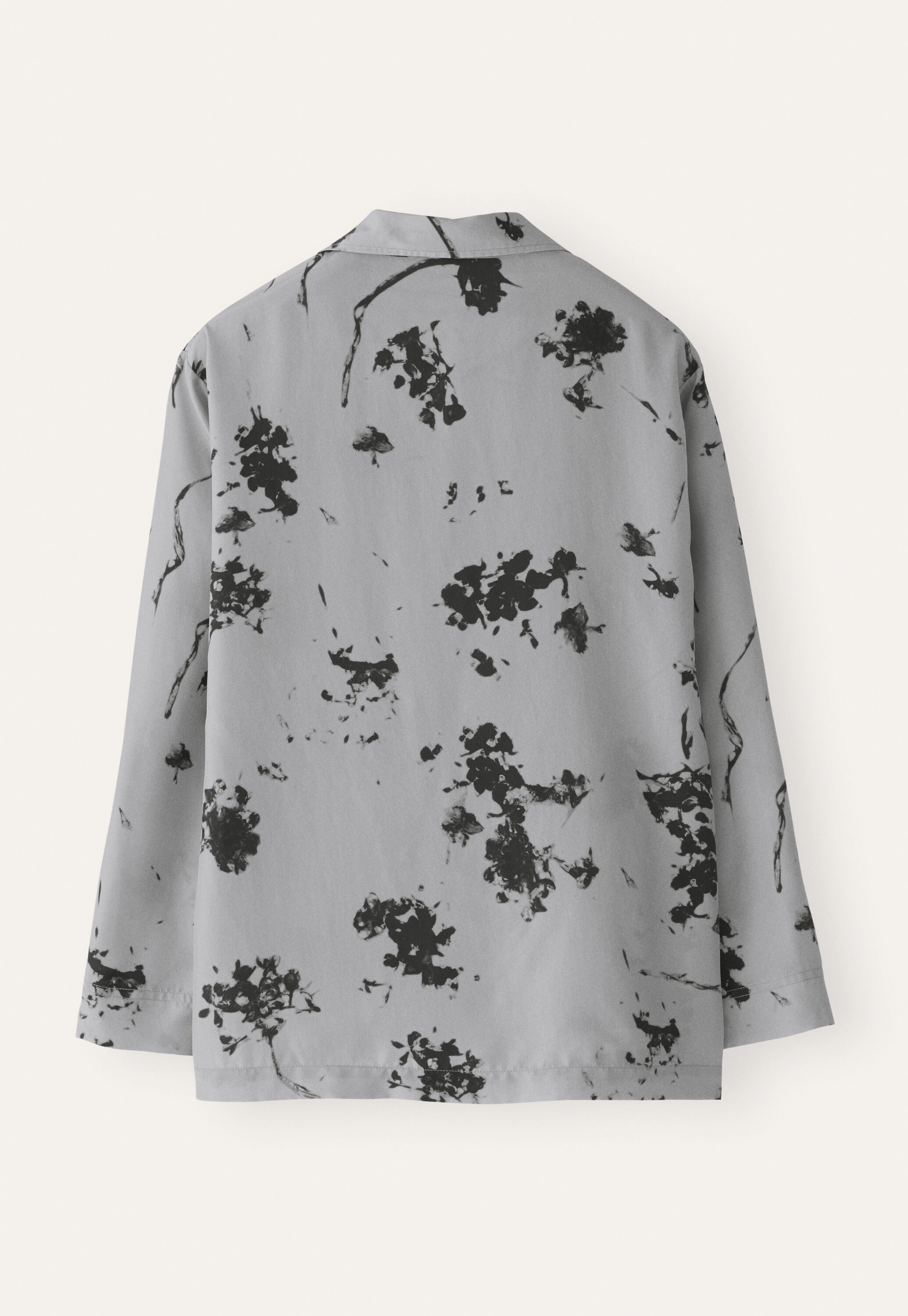 Bedruckter Seidenpyjama