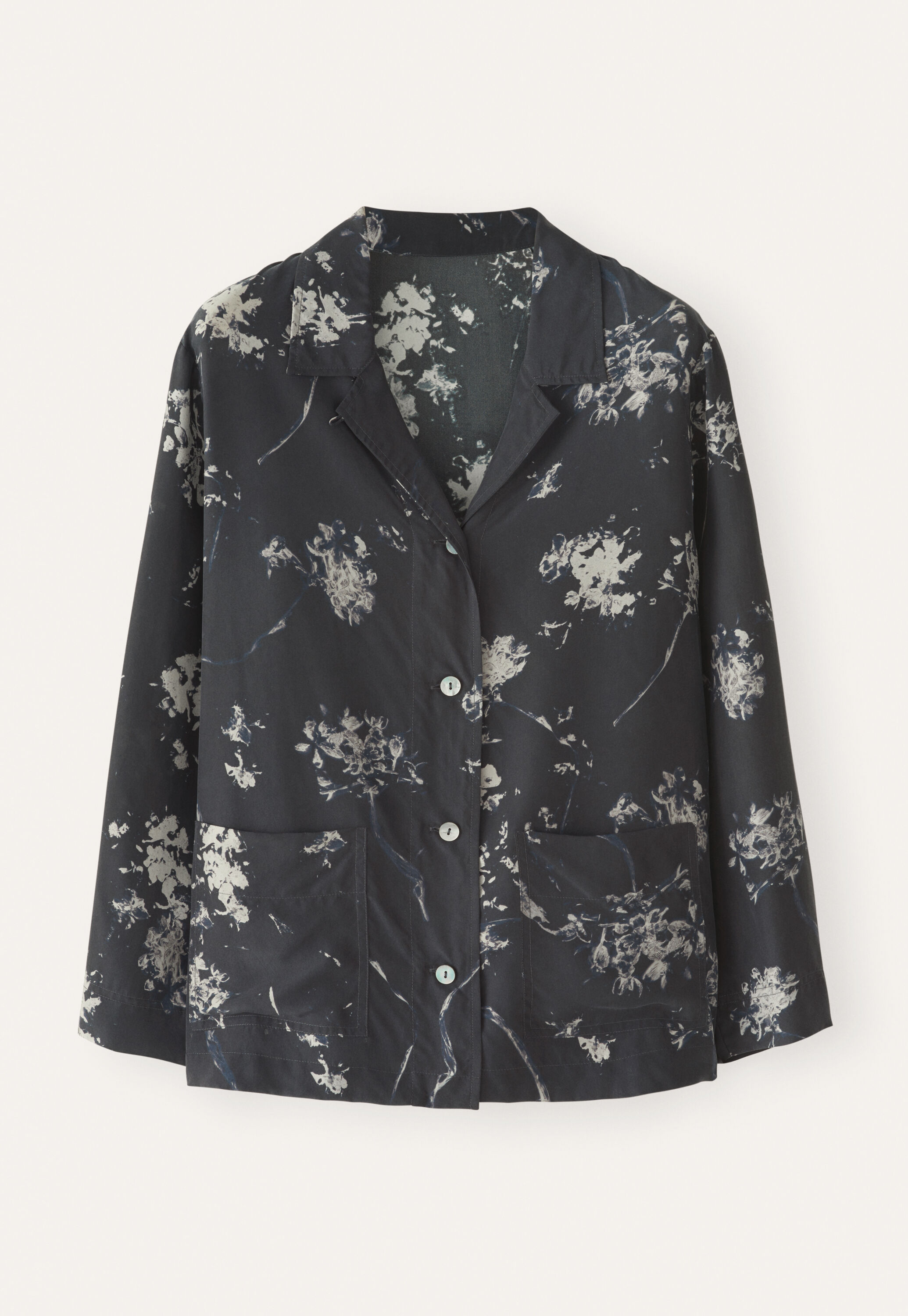 Bedruckter Seidenpyjama