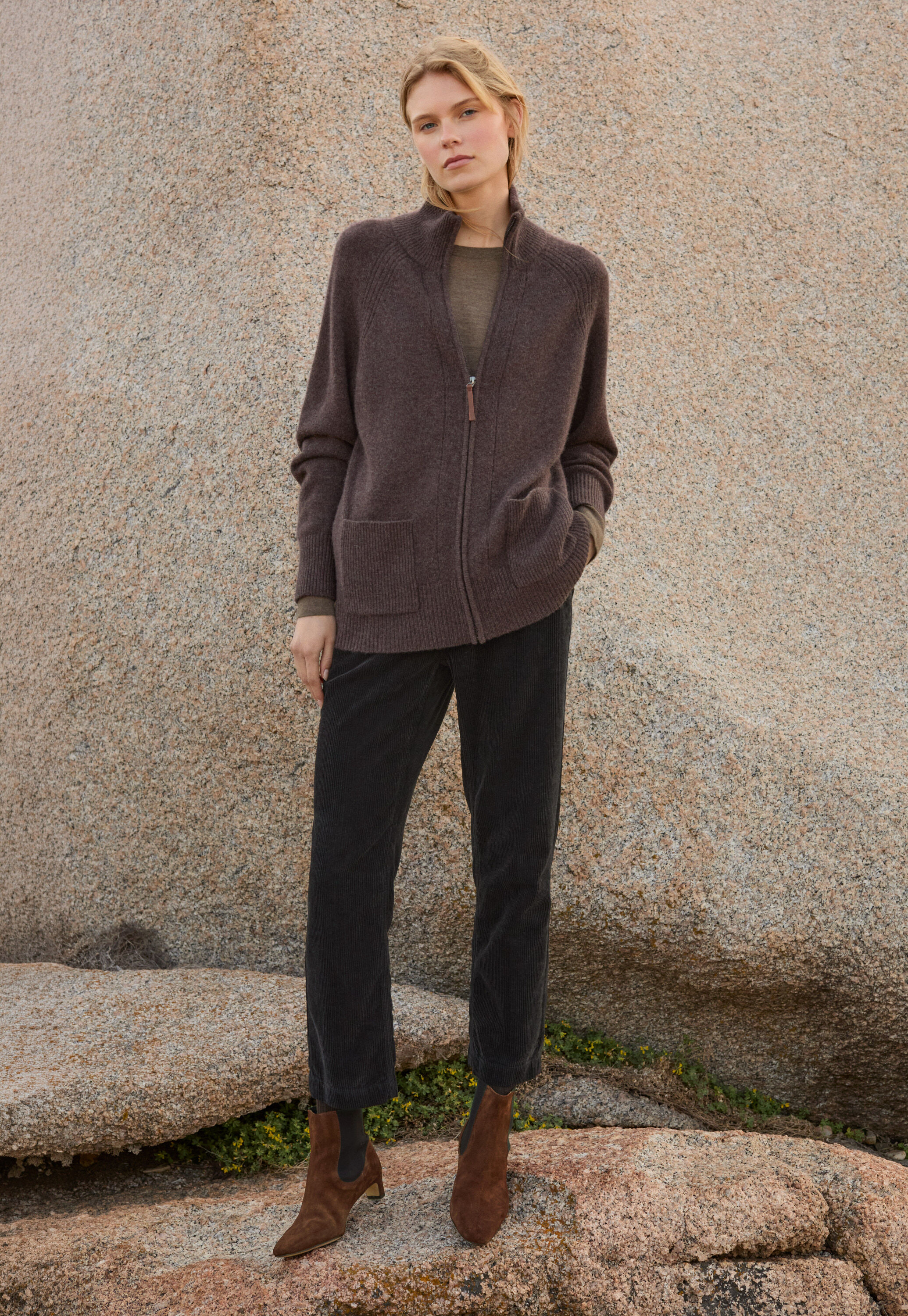 Pullover mit Trichterkragen