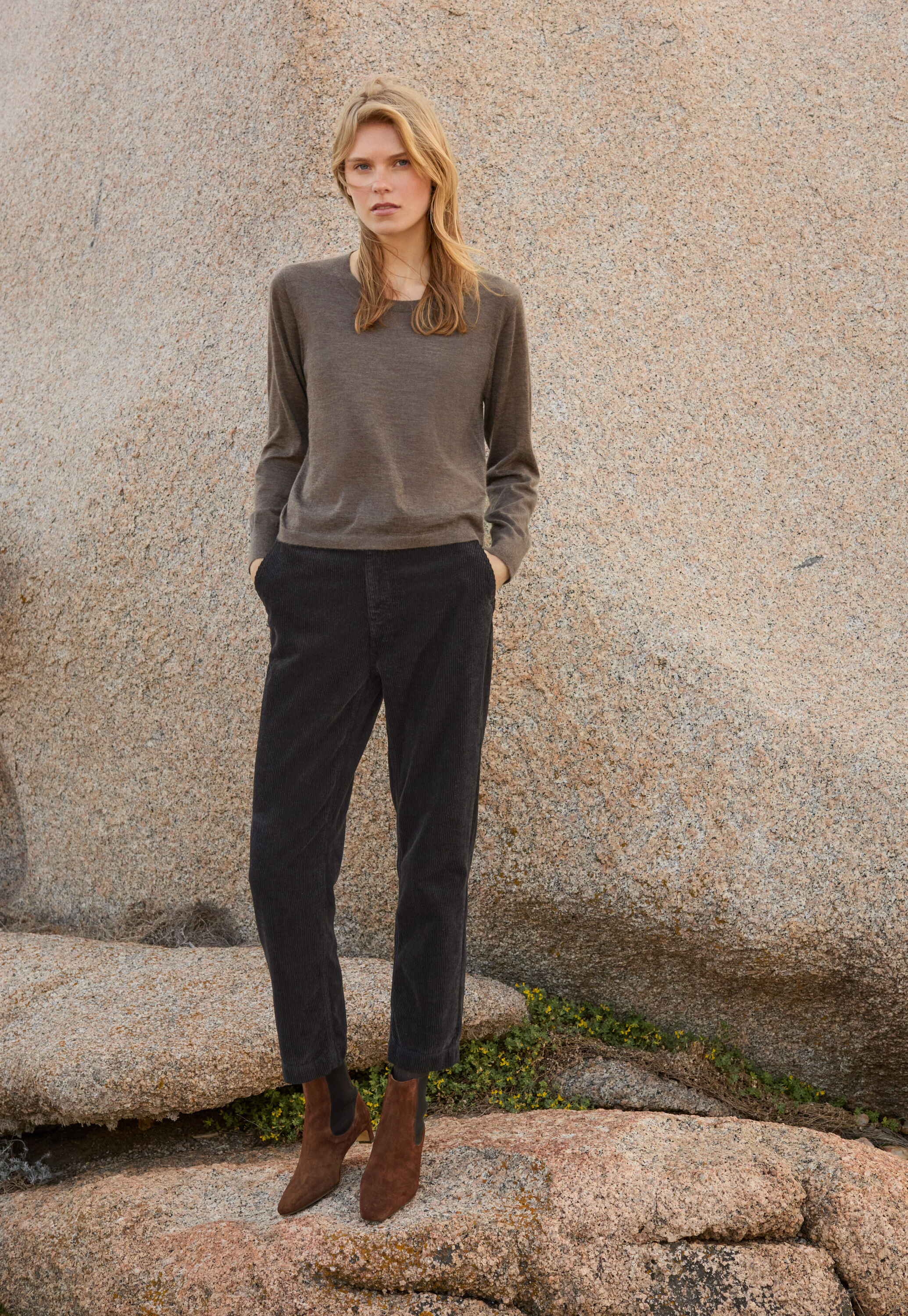 Pullover mit Trichterkragen