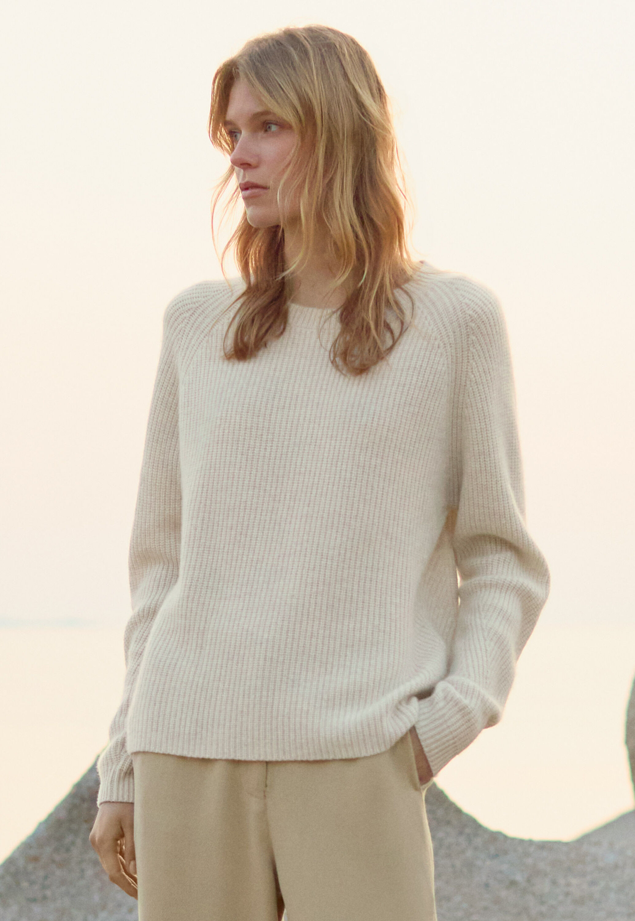 Gerippter Pullover mit Rundhalsausschnitt