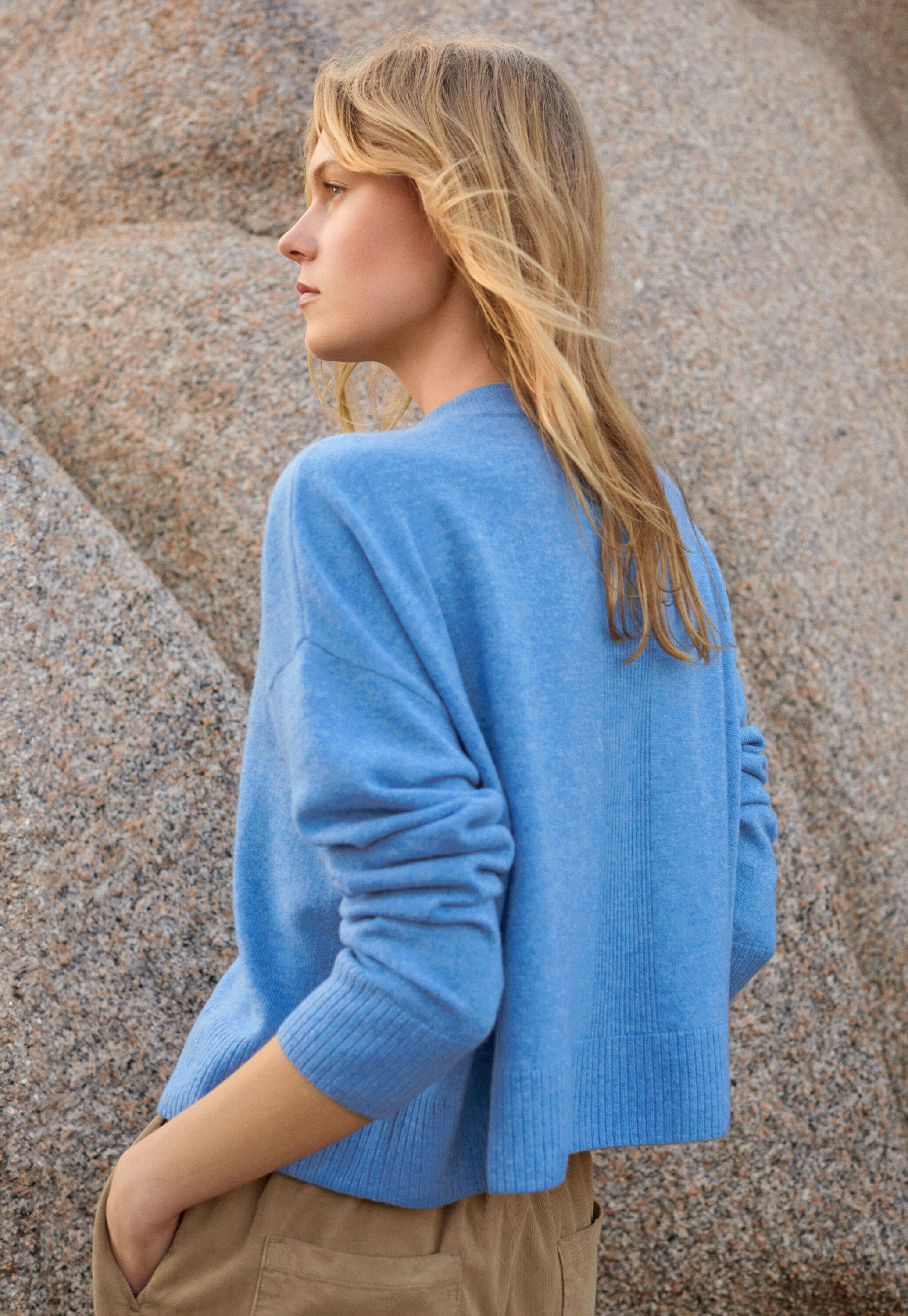Pullover mit Trichterkragen