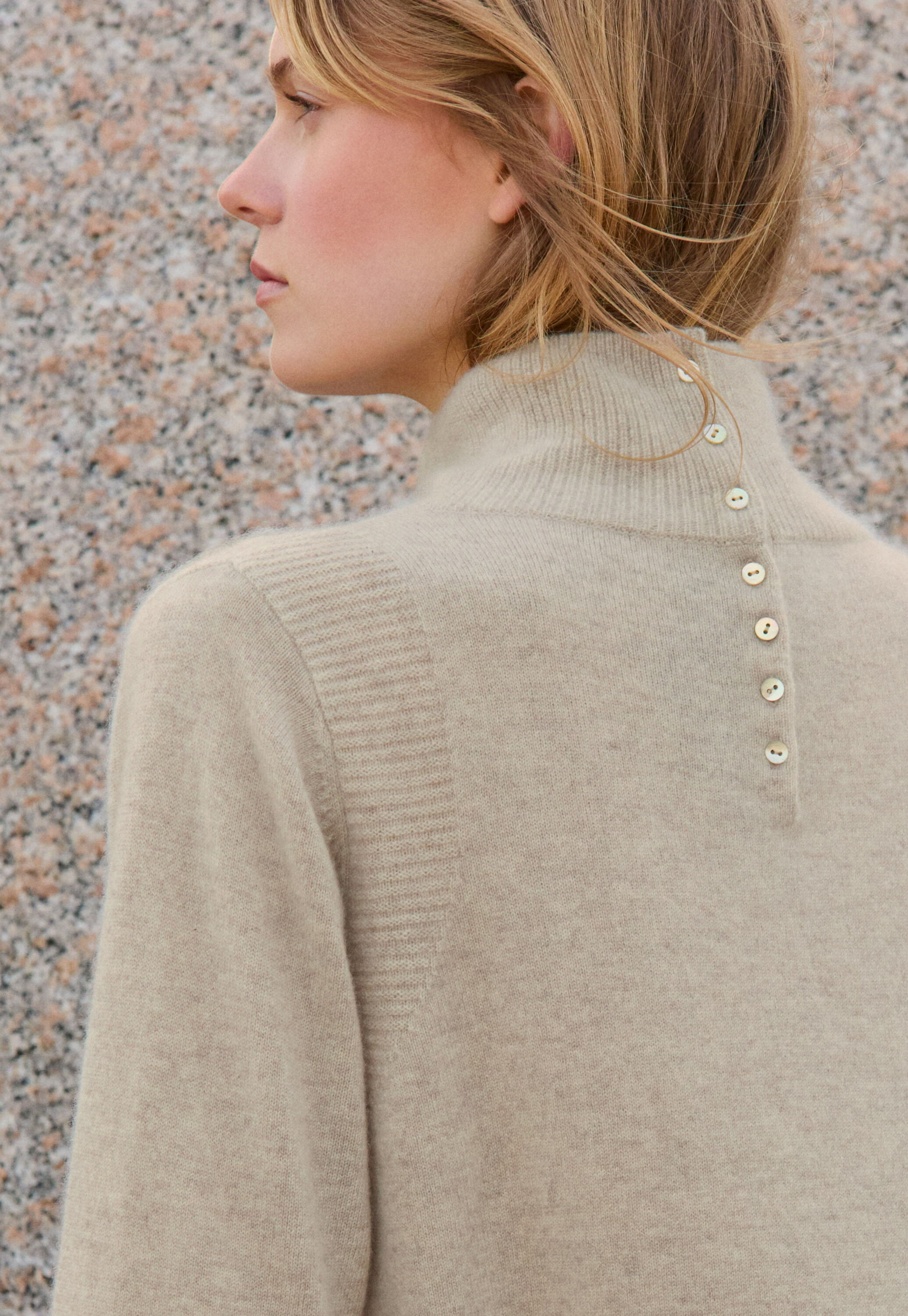 Pullover mit Trichterkragen