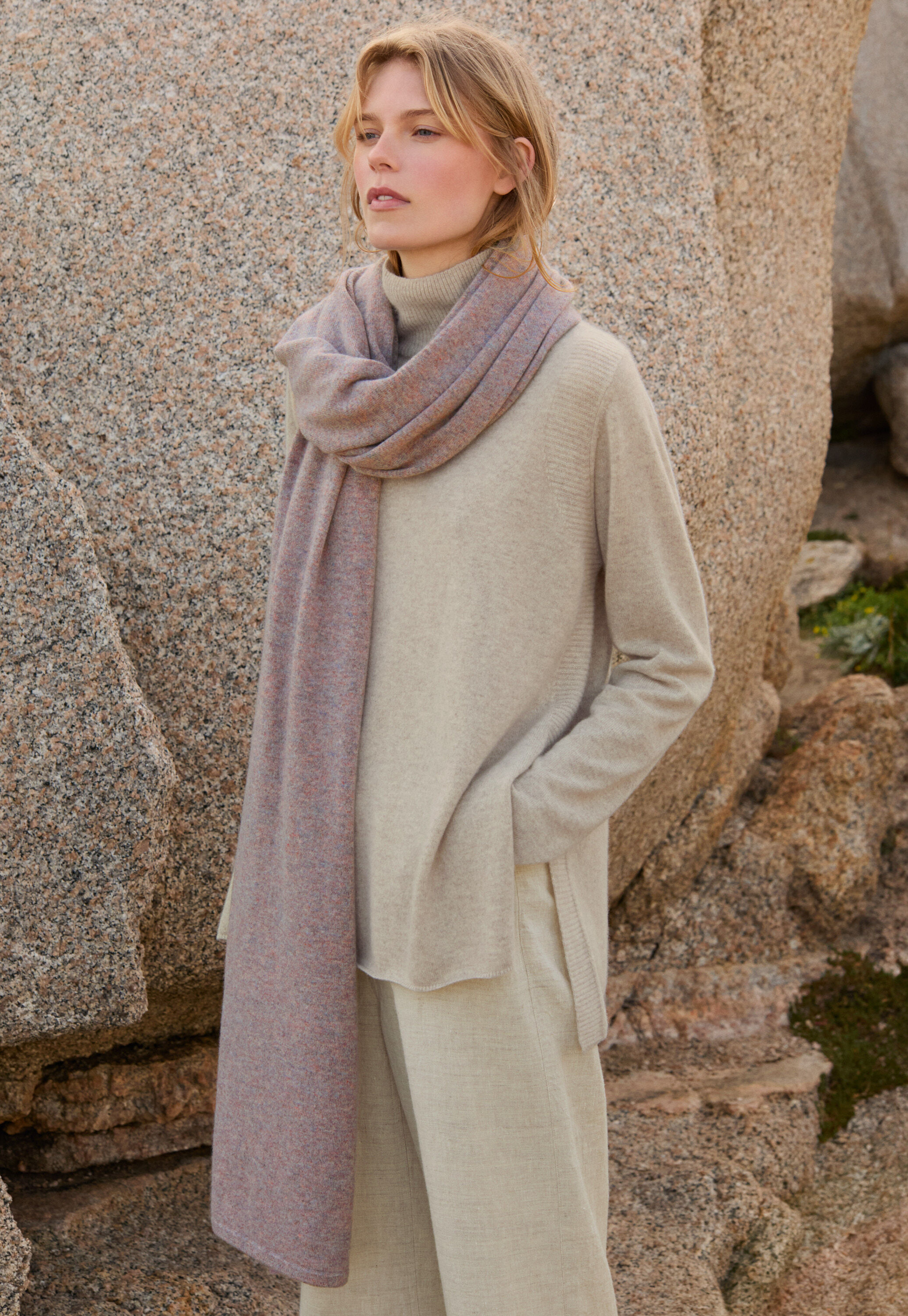 Pullover mit Trichterkragen