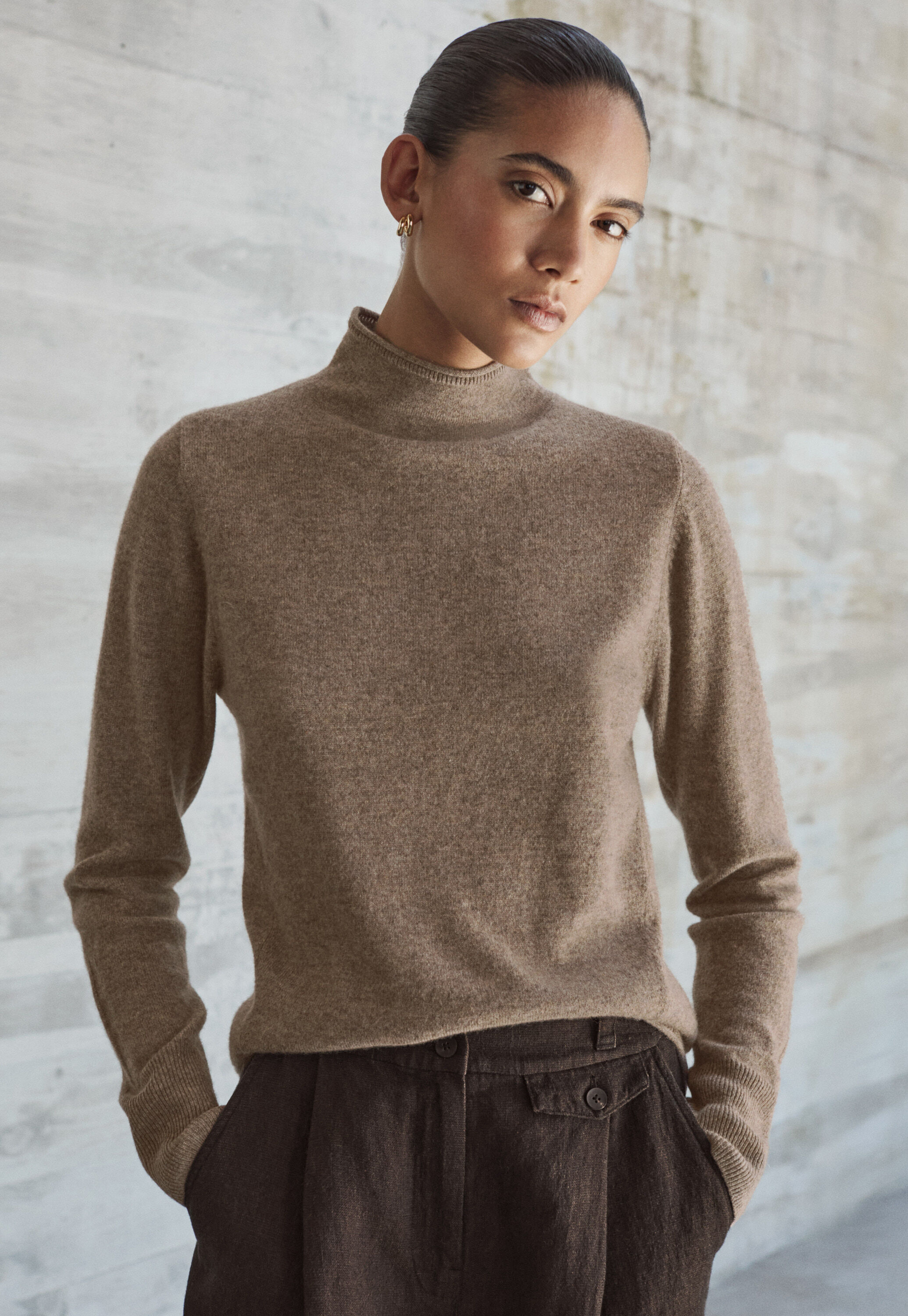 Pullover mit Trichterkragen