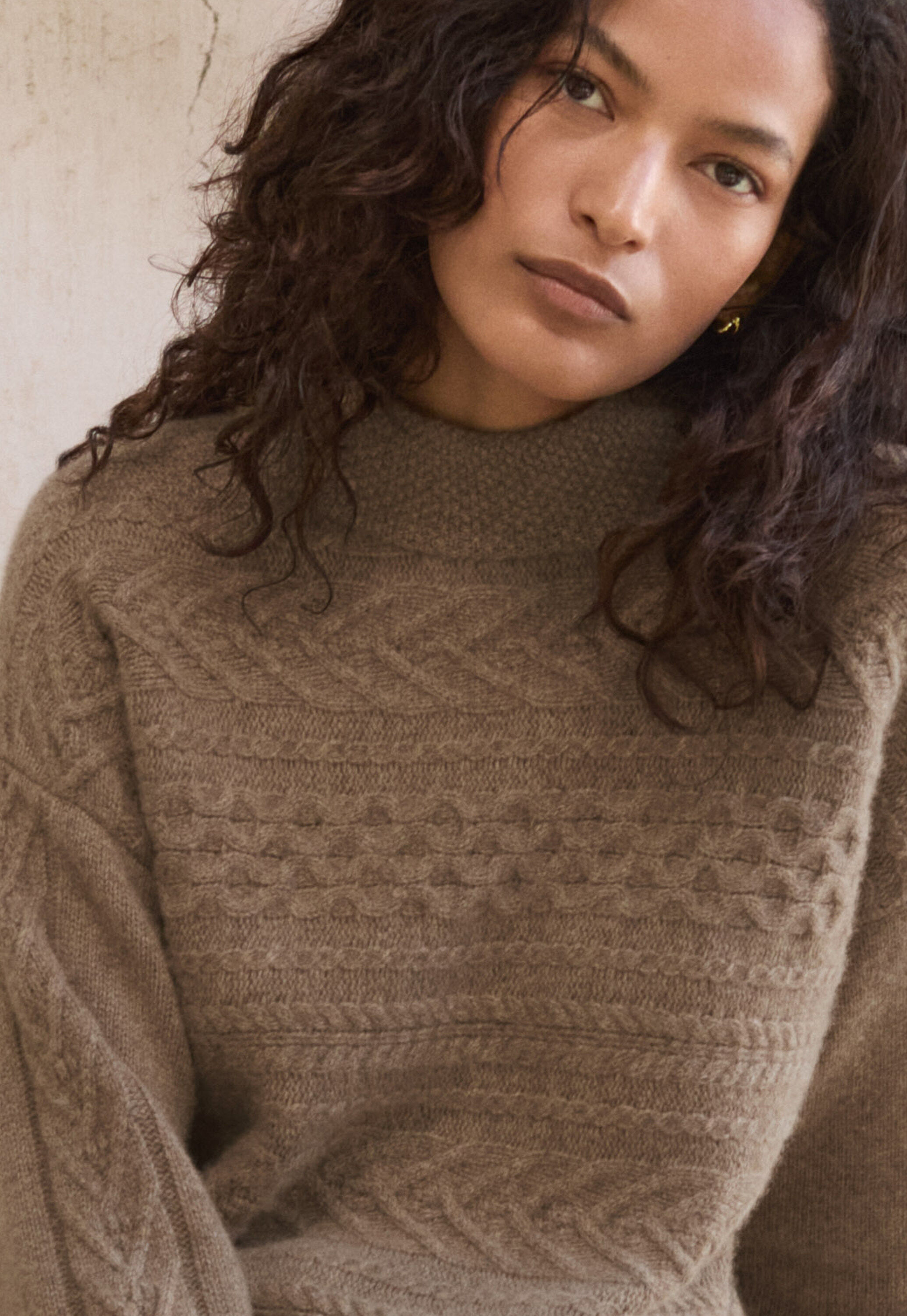 Pullover mit Zopfmuster