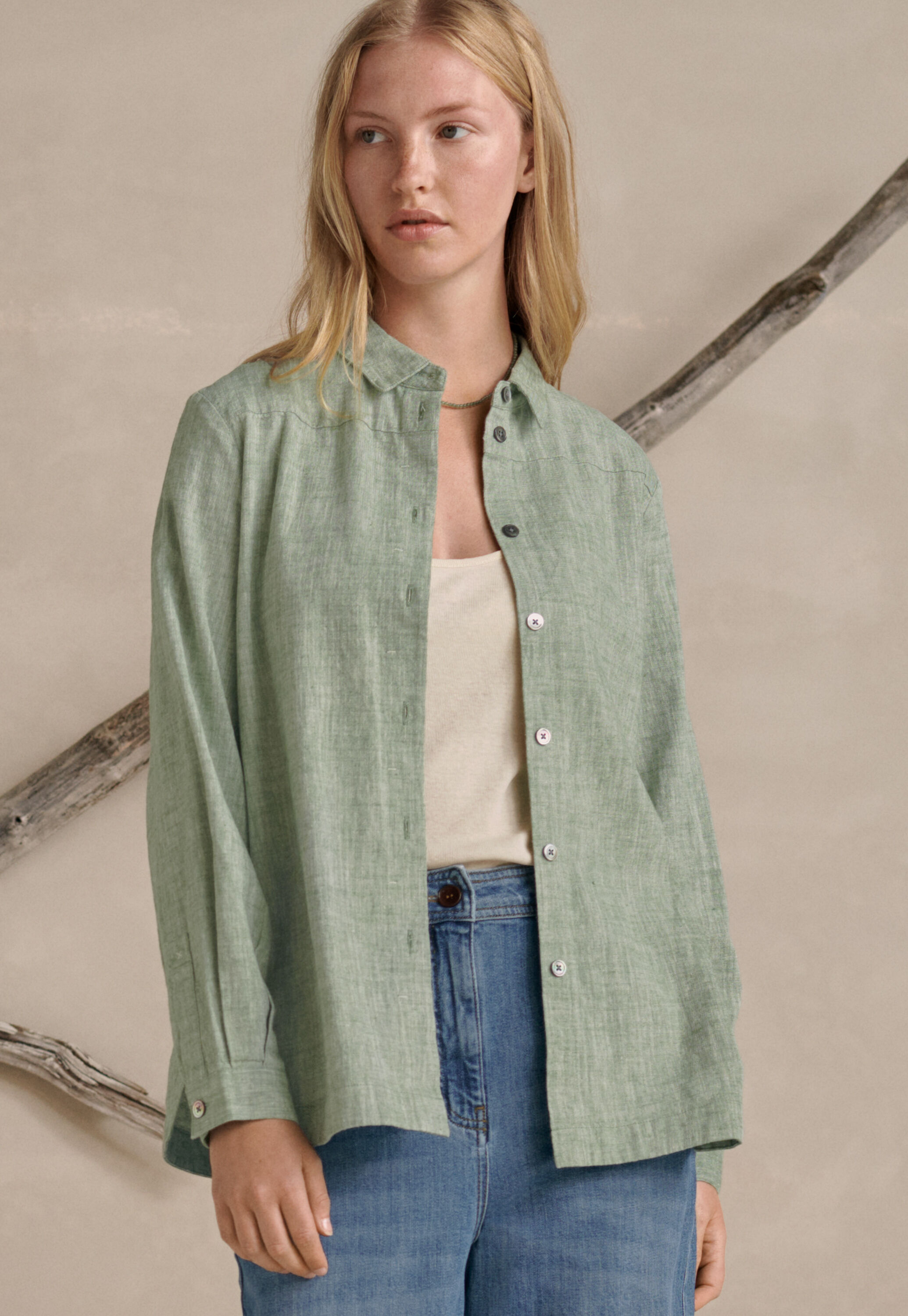 Overshirt mit geschwungenem Saum