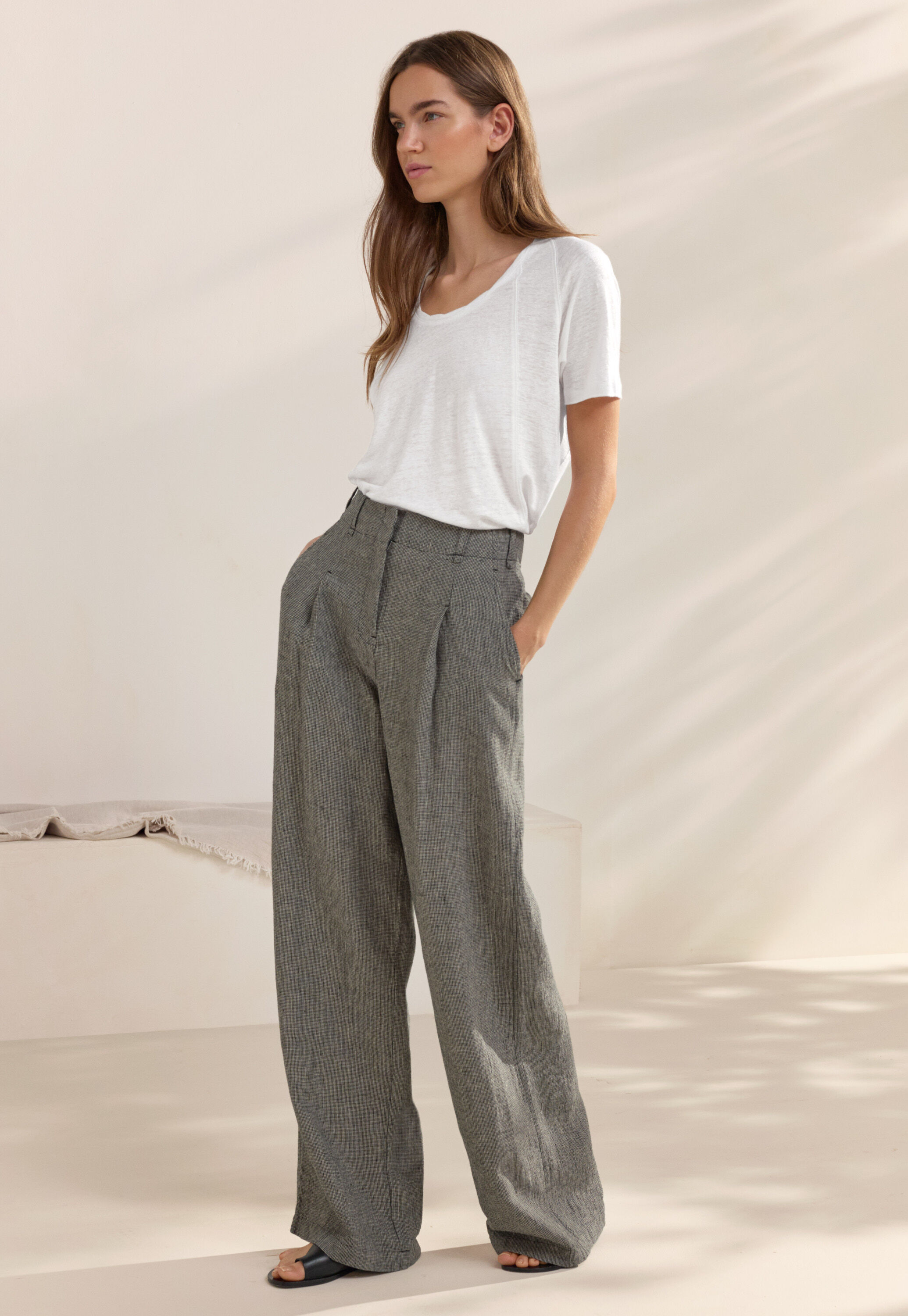 Hose mit Faltenfront