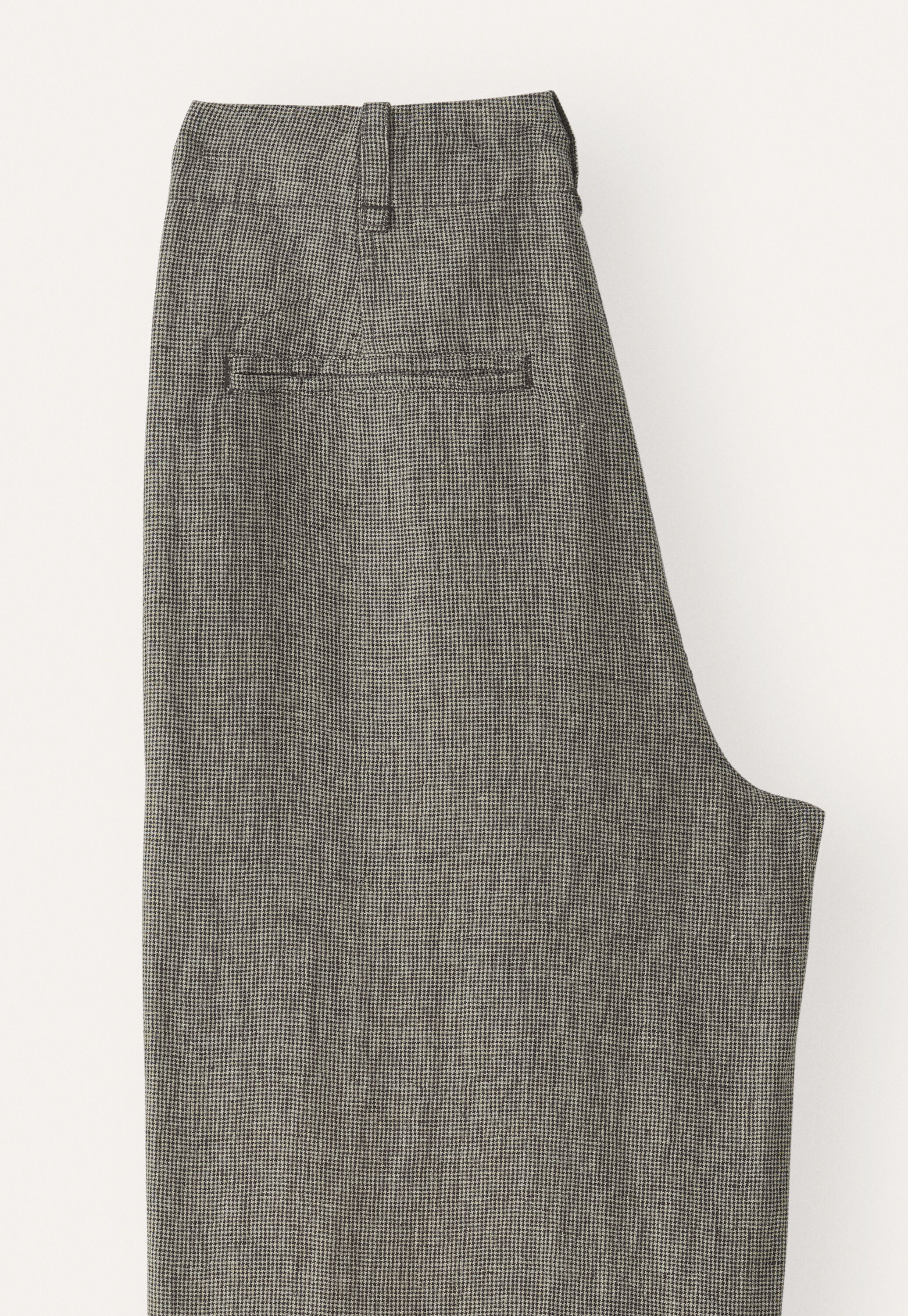 Hose mit Faltenfront