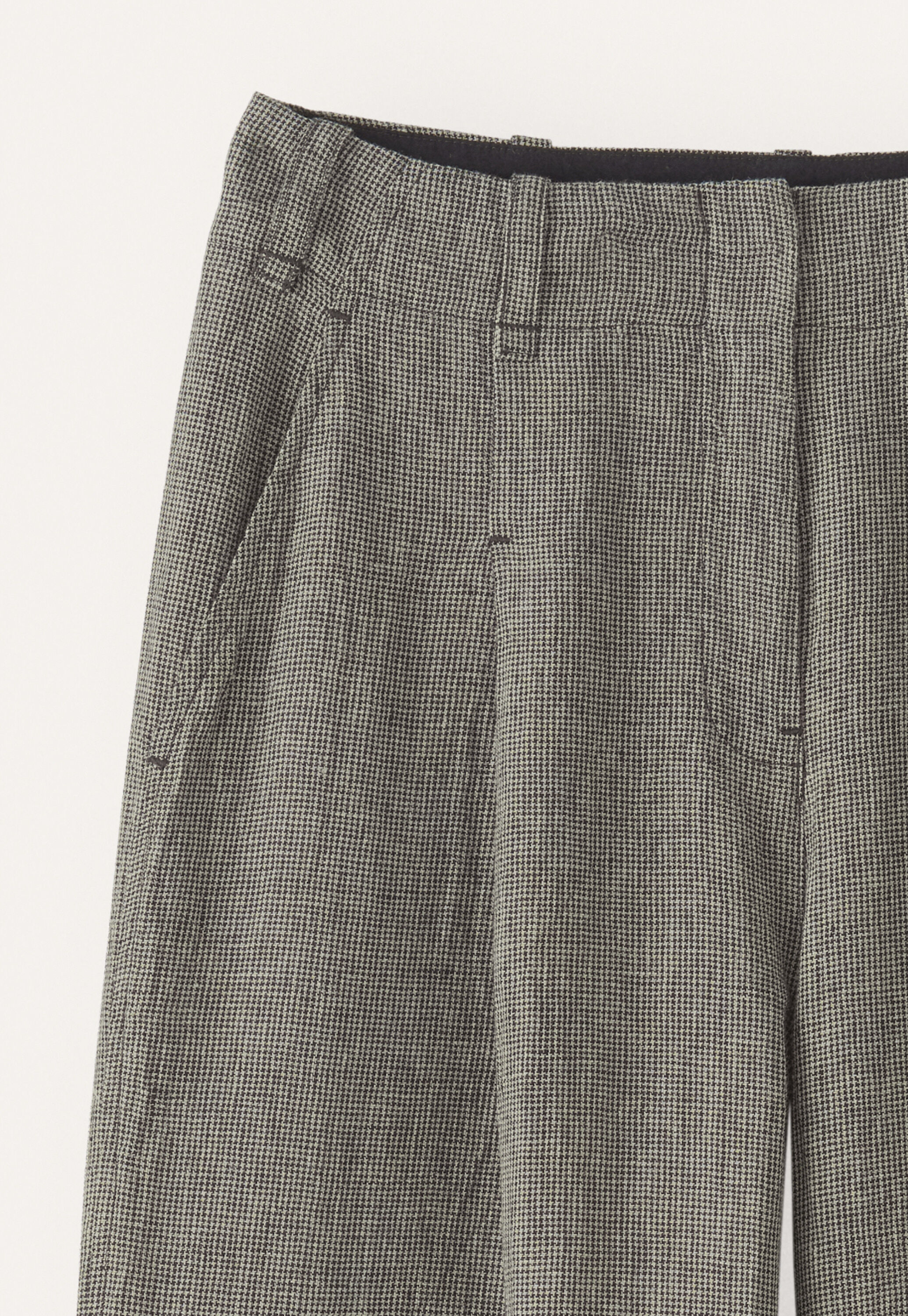 Hose mit Faltenfront