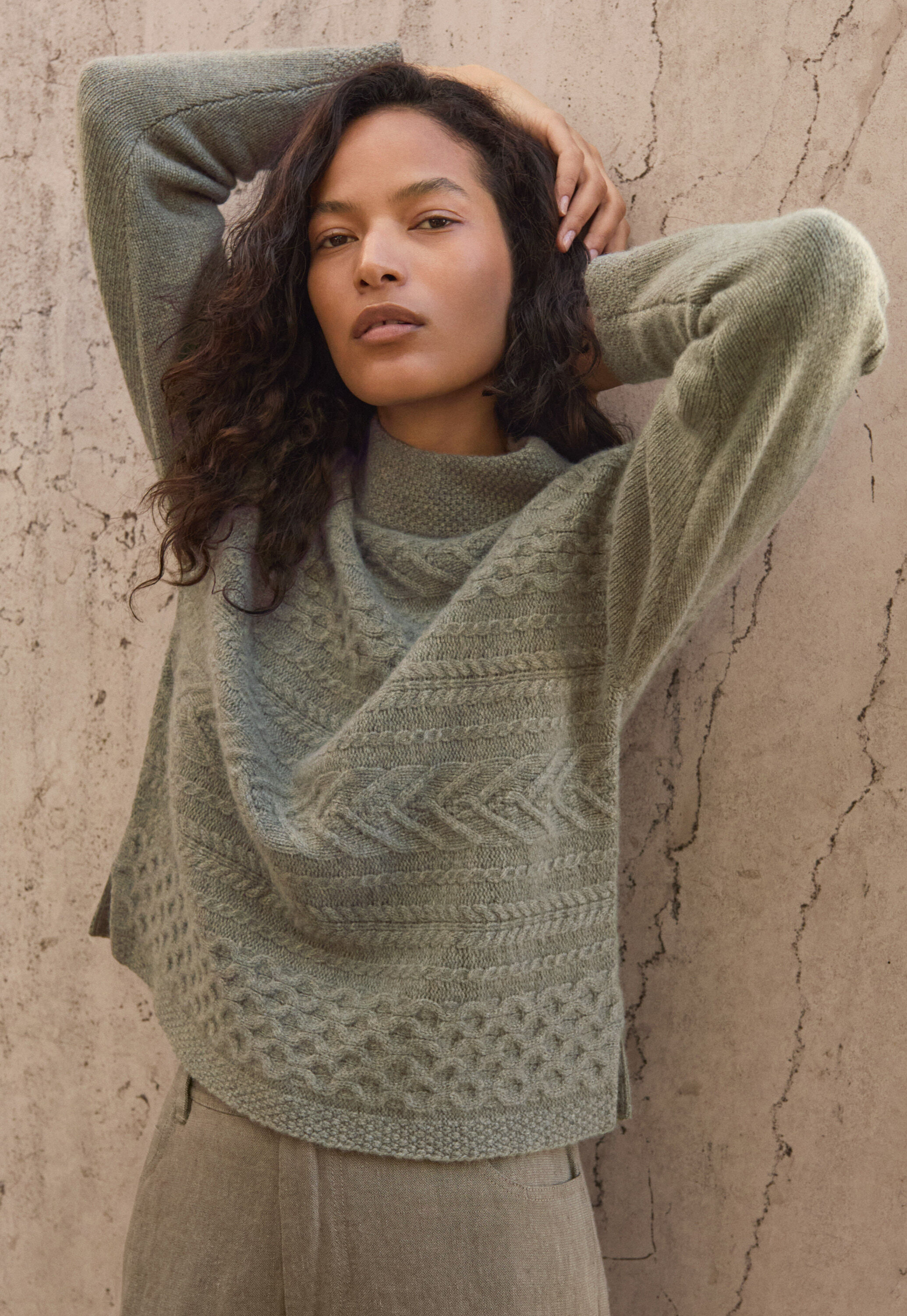 Pullover mit Zopfmuster