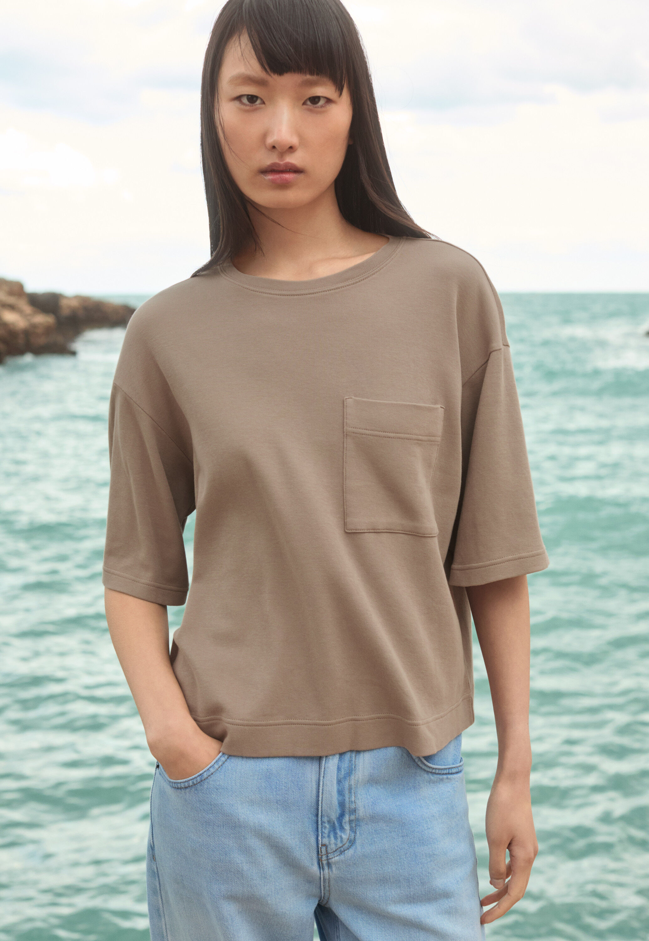 T-shirt mit Tasche