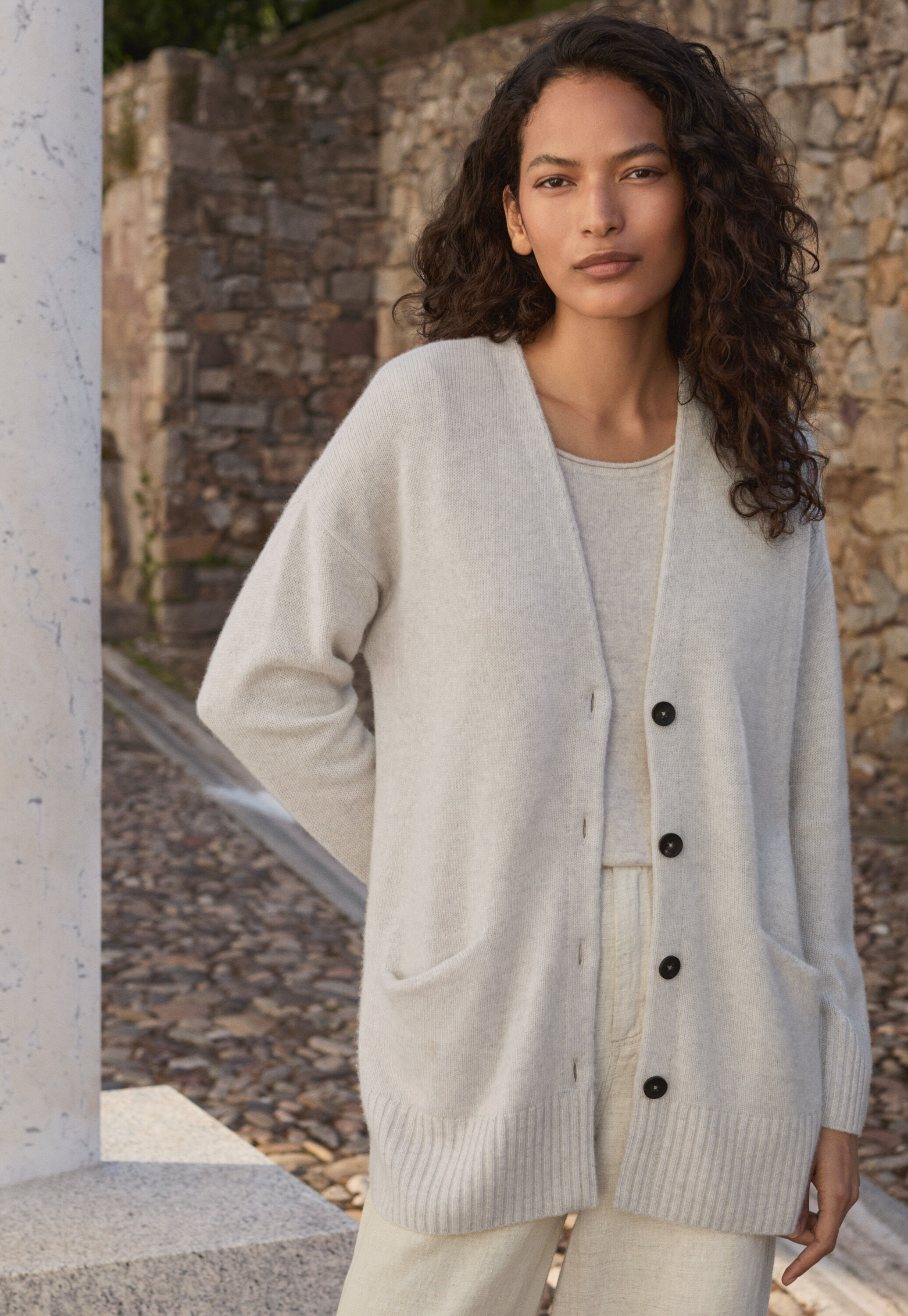 V-Ausschnitt-Cardigan