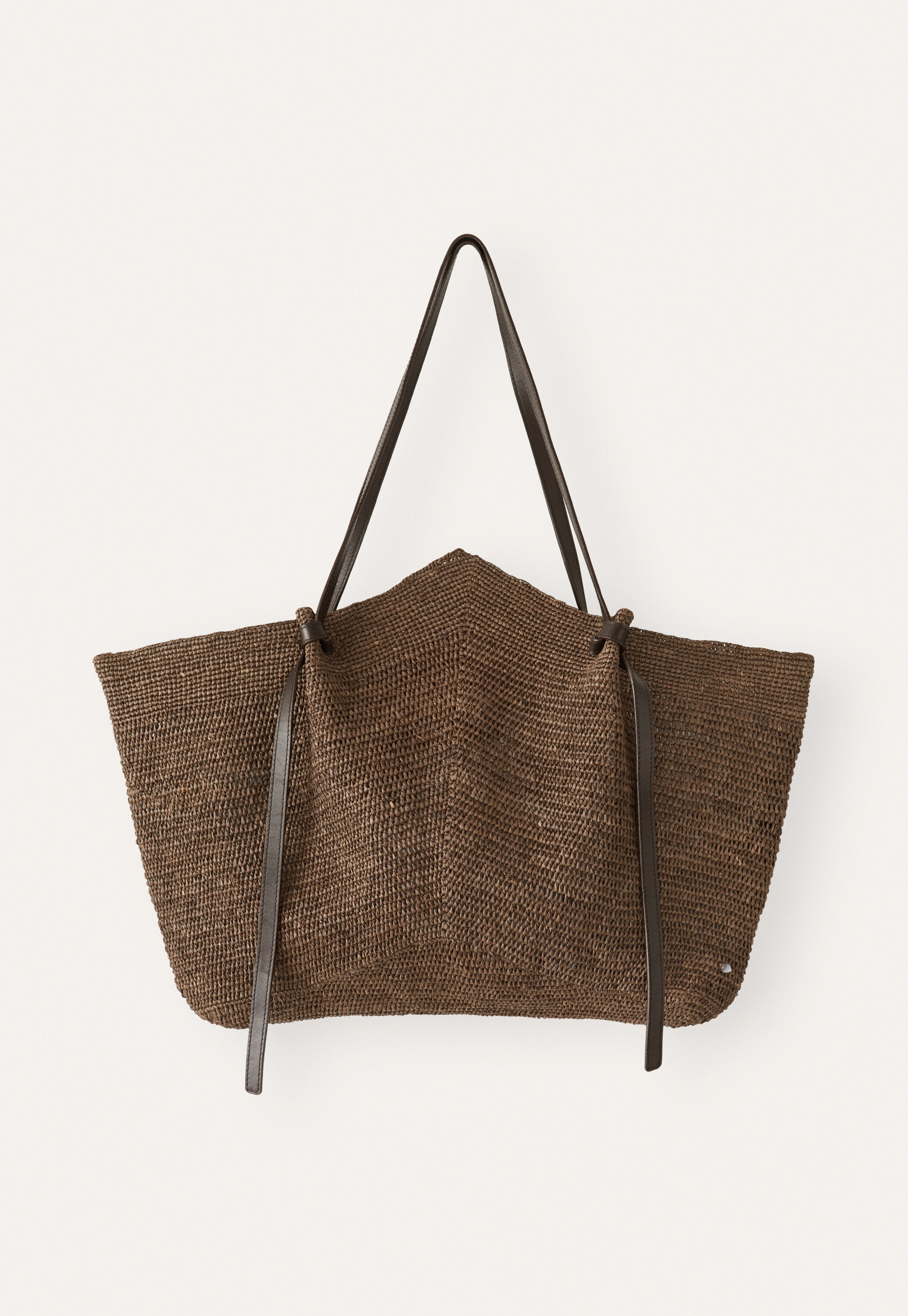 Gro&szlig;e Tasche mit geknoteten Lederriemen