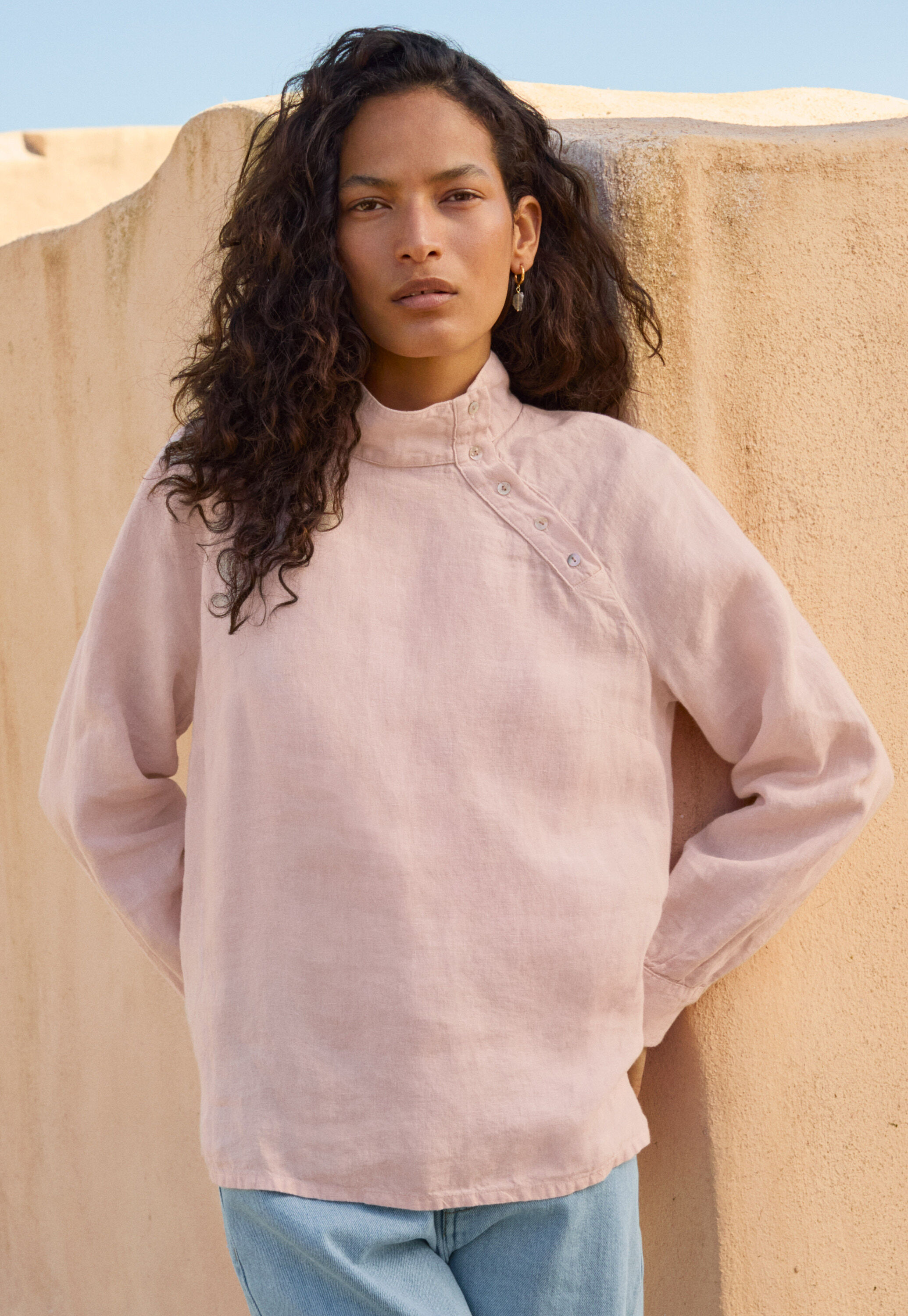 Bluse mit Trichterkragen, Wolkenrosa, large
