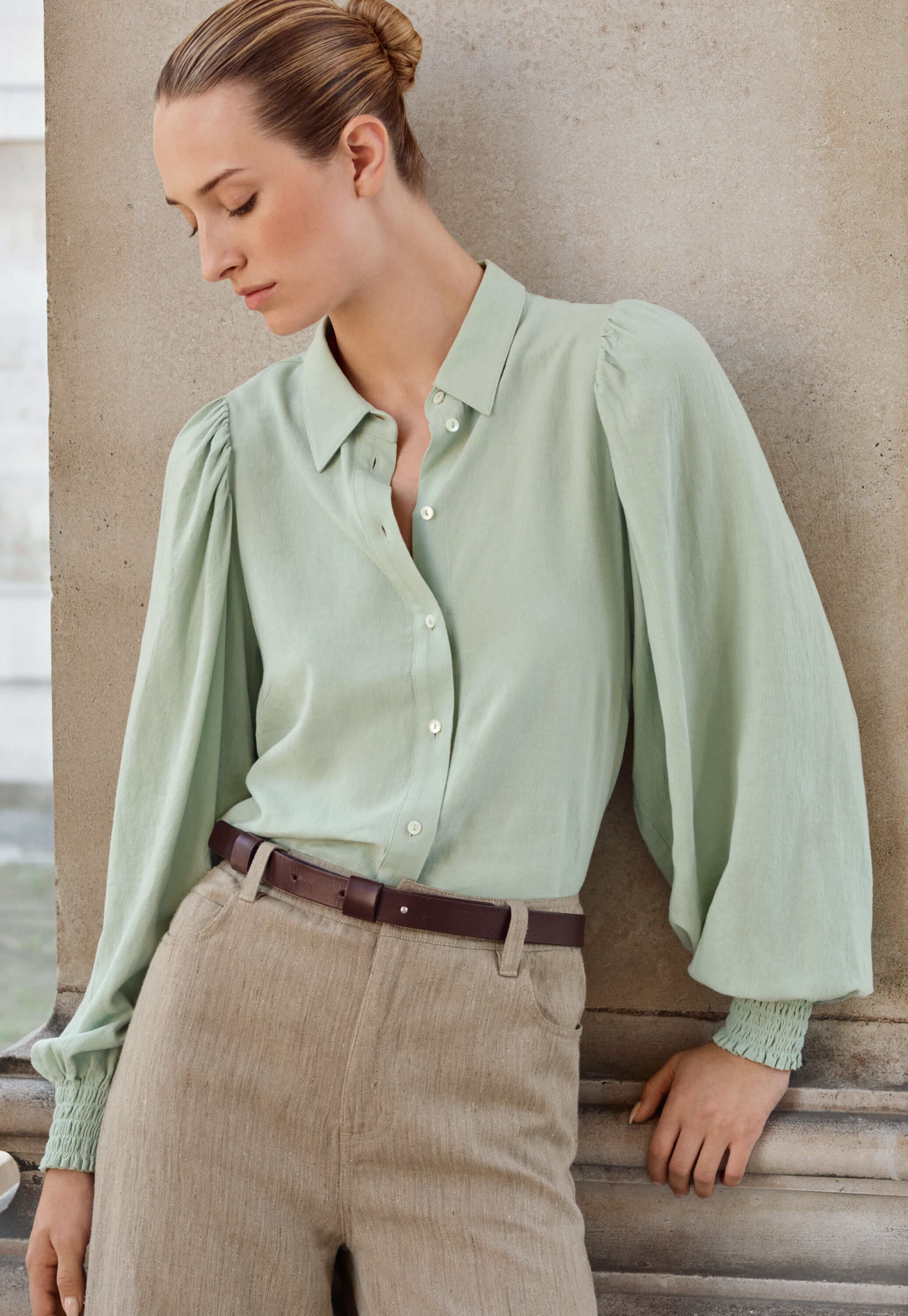 Bluse mit gerafften &Auml;rmeln