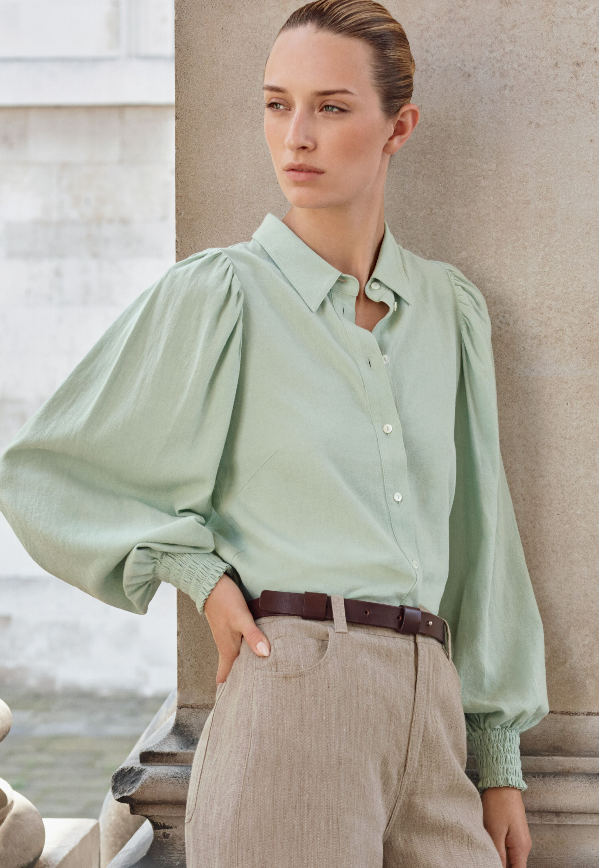 Bluse mit gerafften &Auml;rmeln