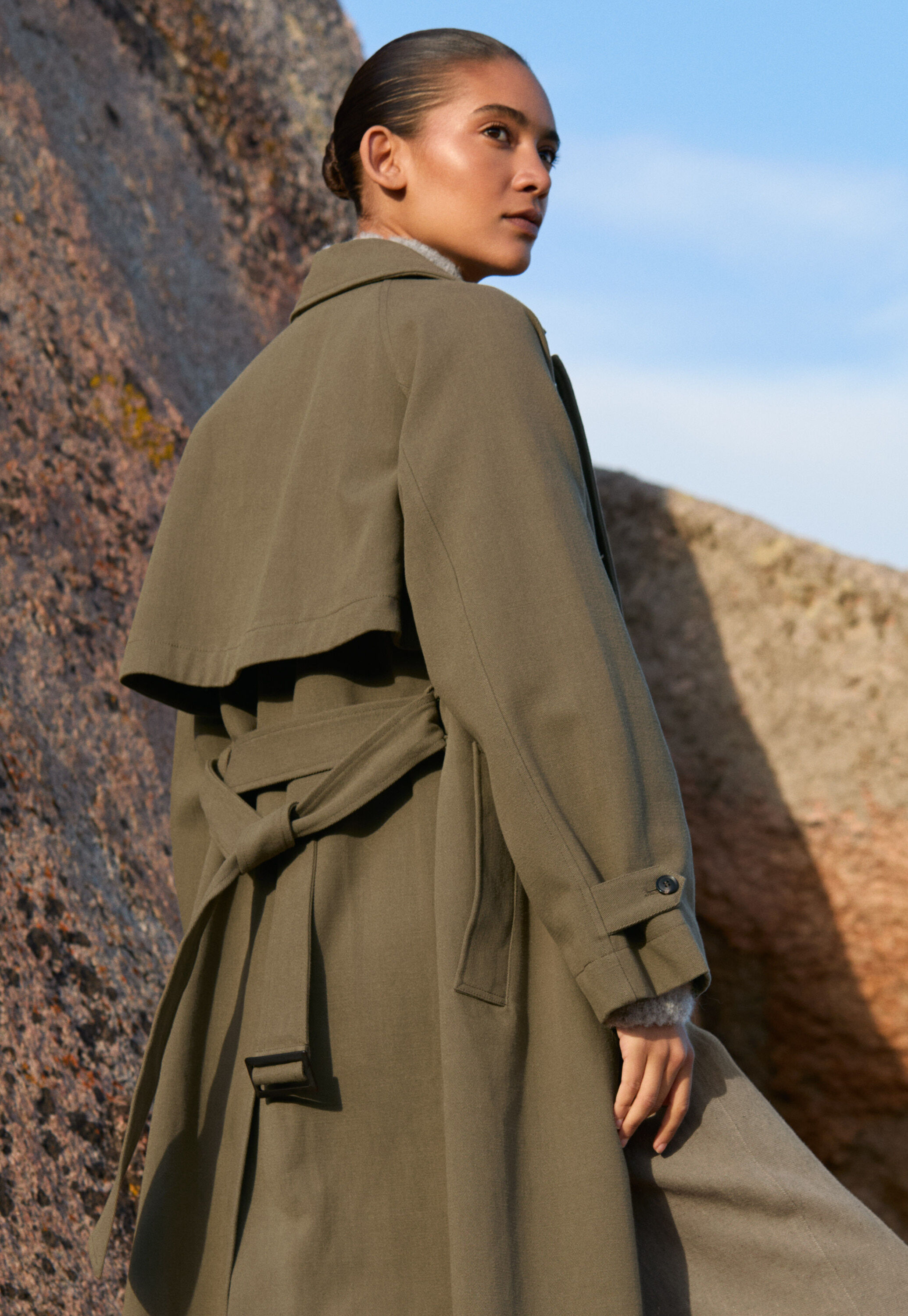 Kleid mit Peplum-Saum