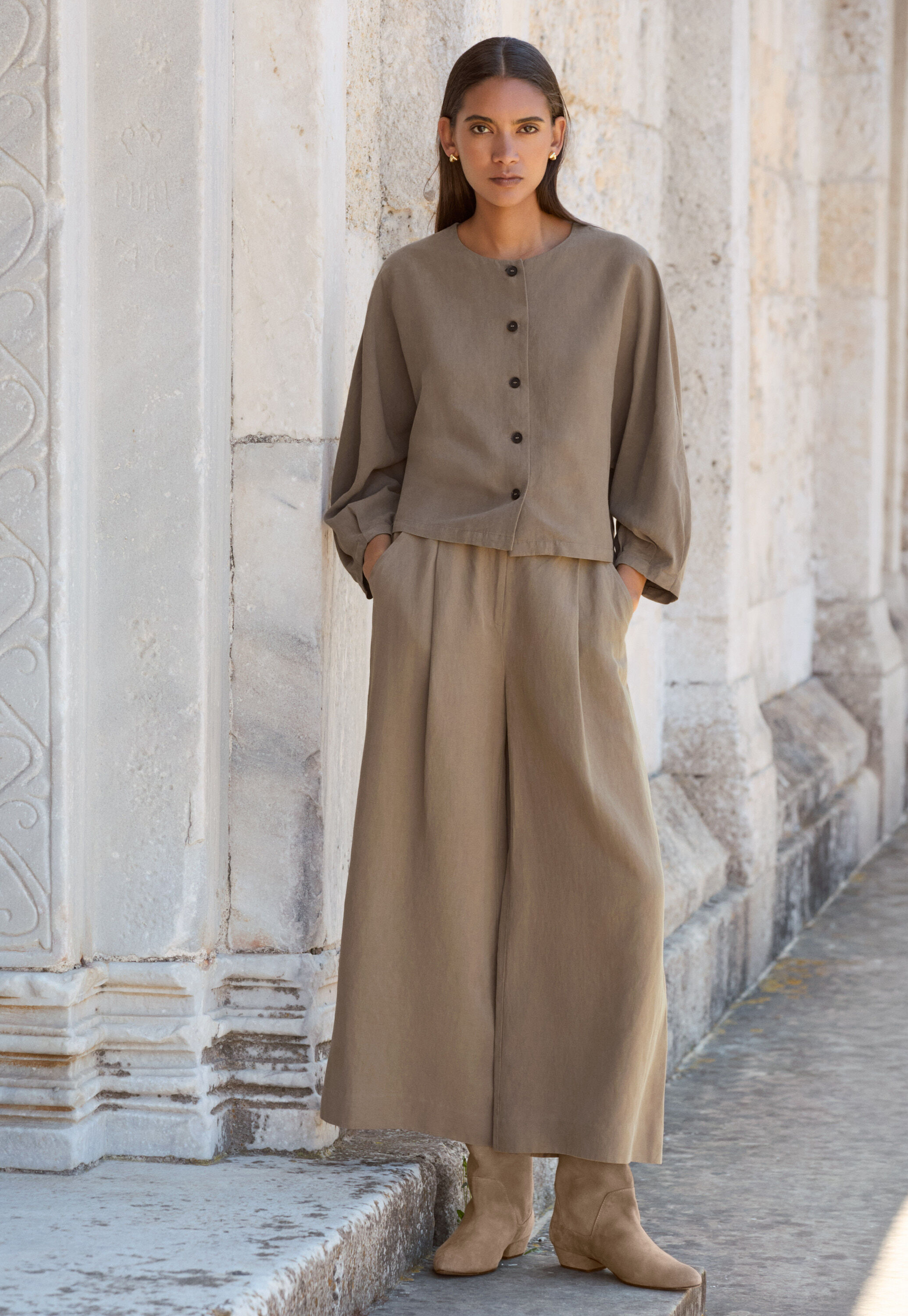 Weite, k&uuml;rzere Hose, Taupe-Braun, large
