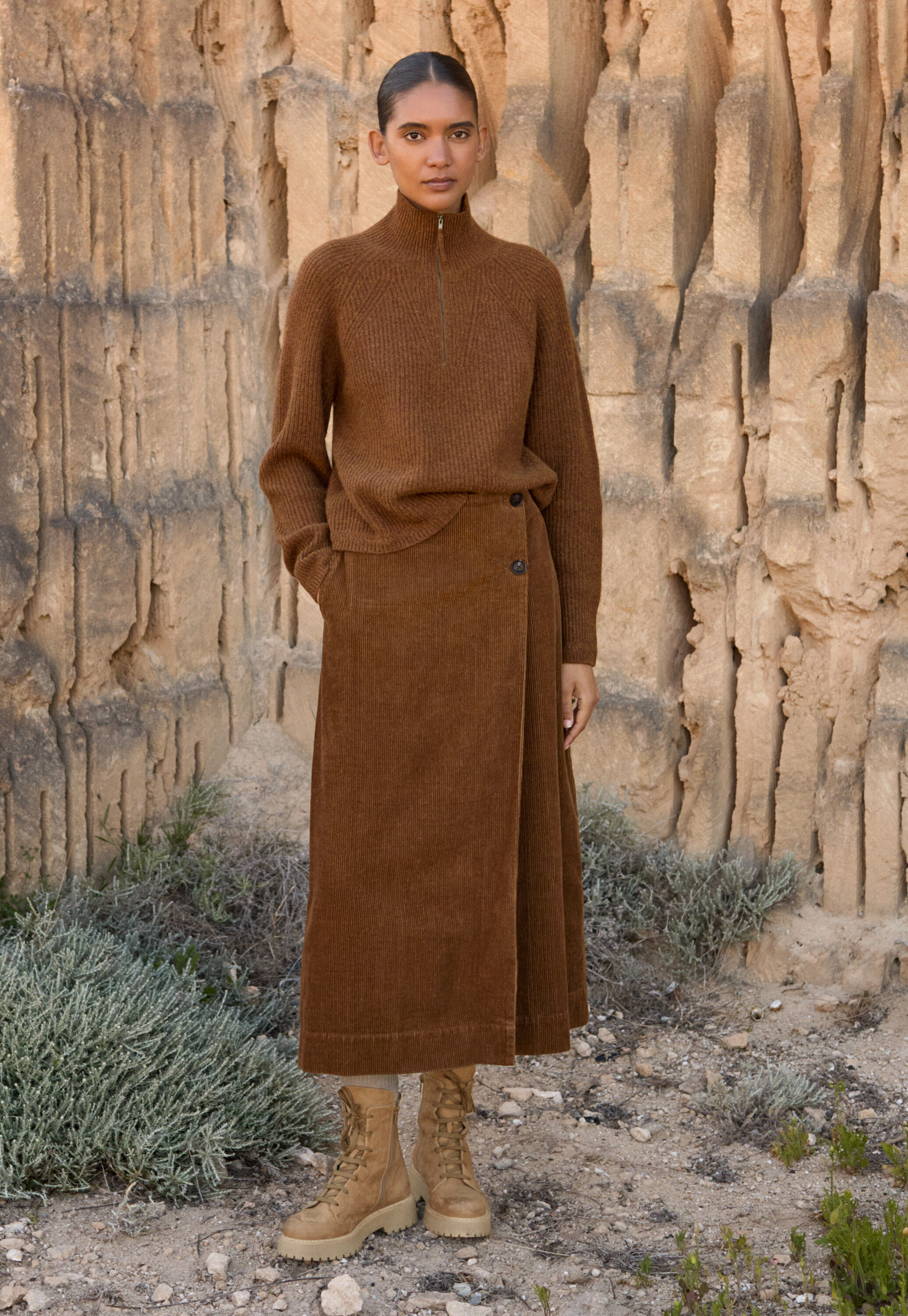 Kleid mit Peplum-Saum