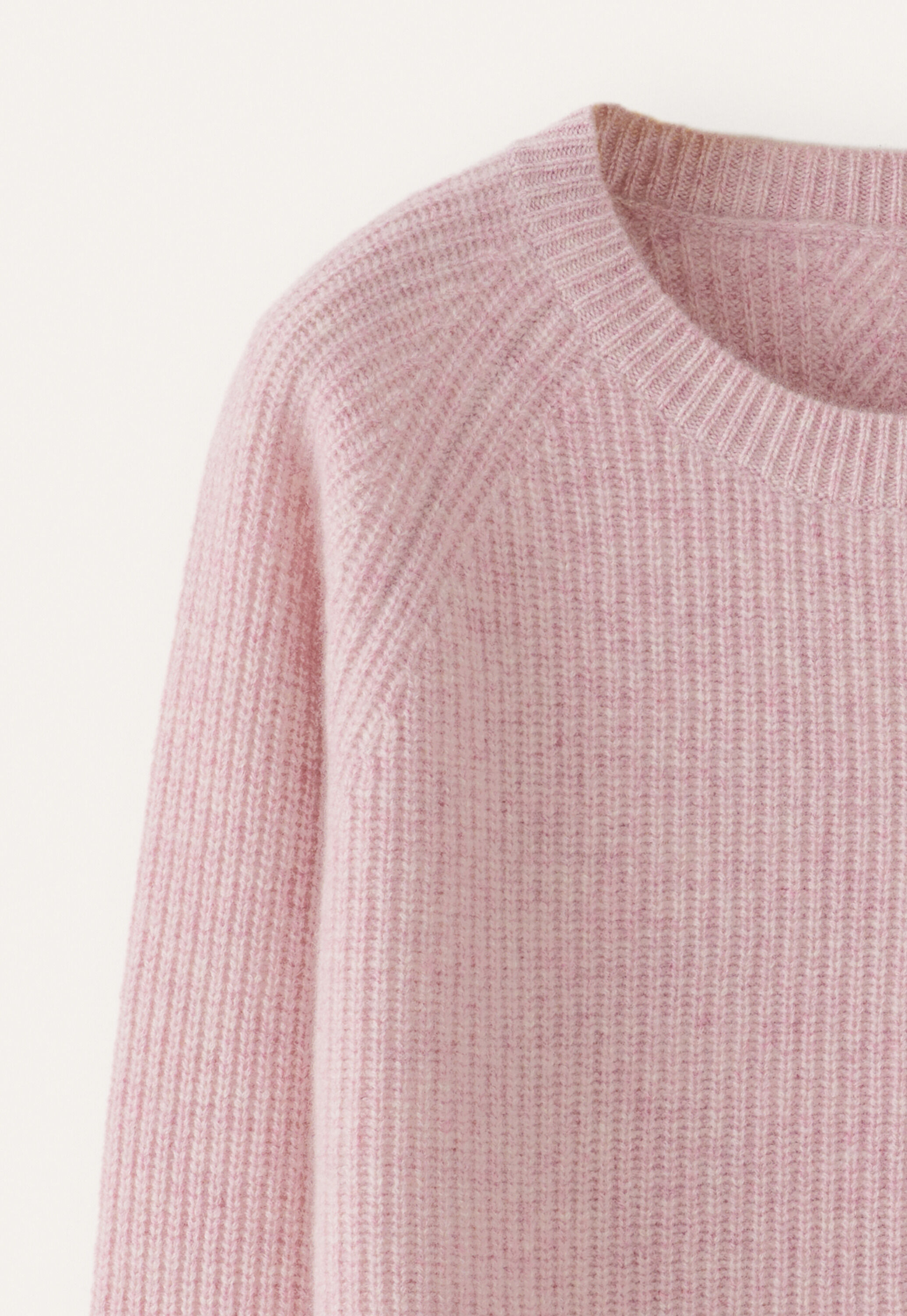 Gerippter Pullover mit Rundhalsausschnitt