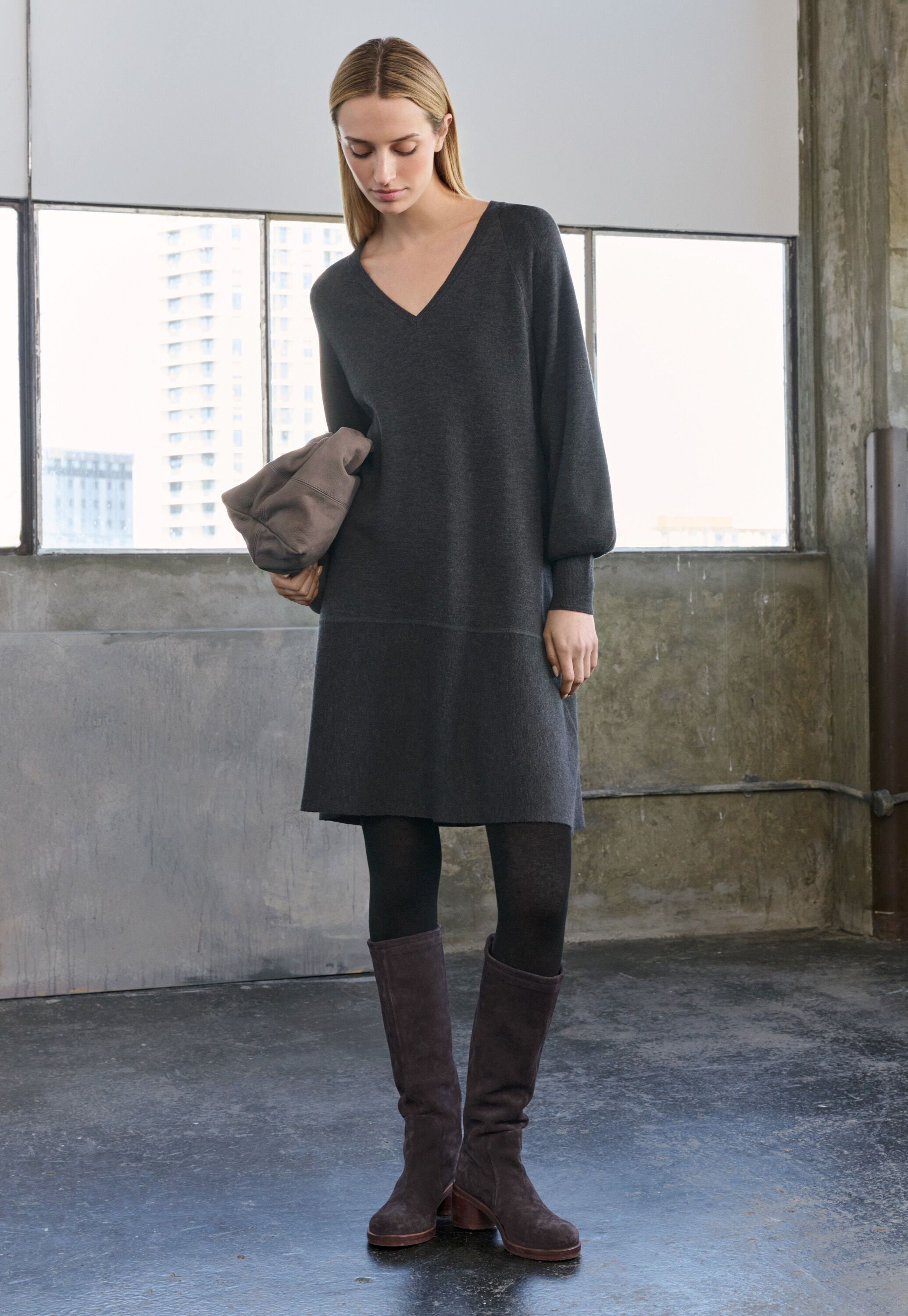 Kleid mit Peplum-Saum