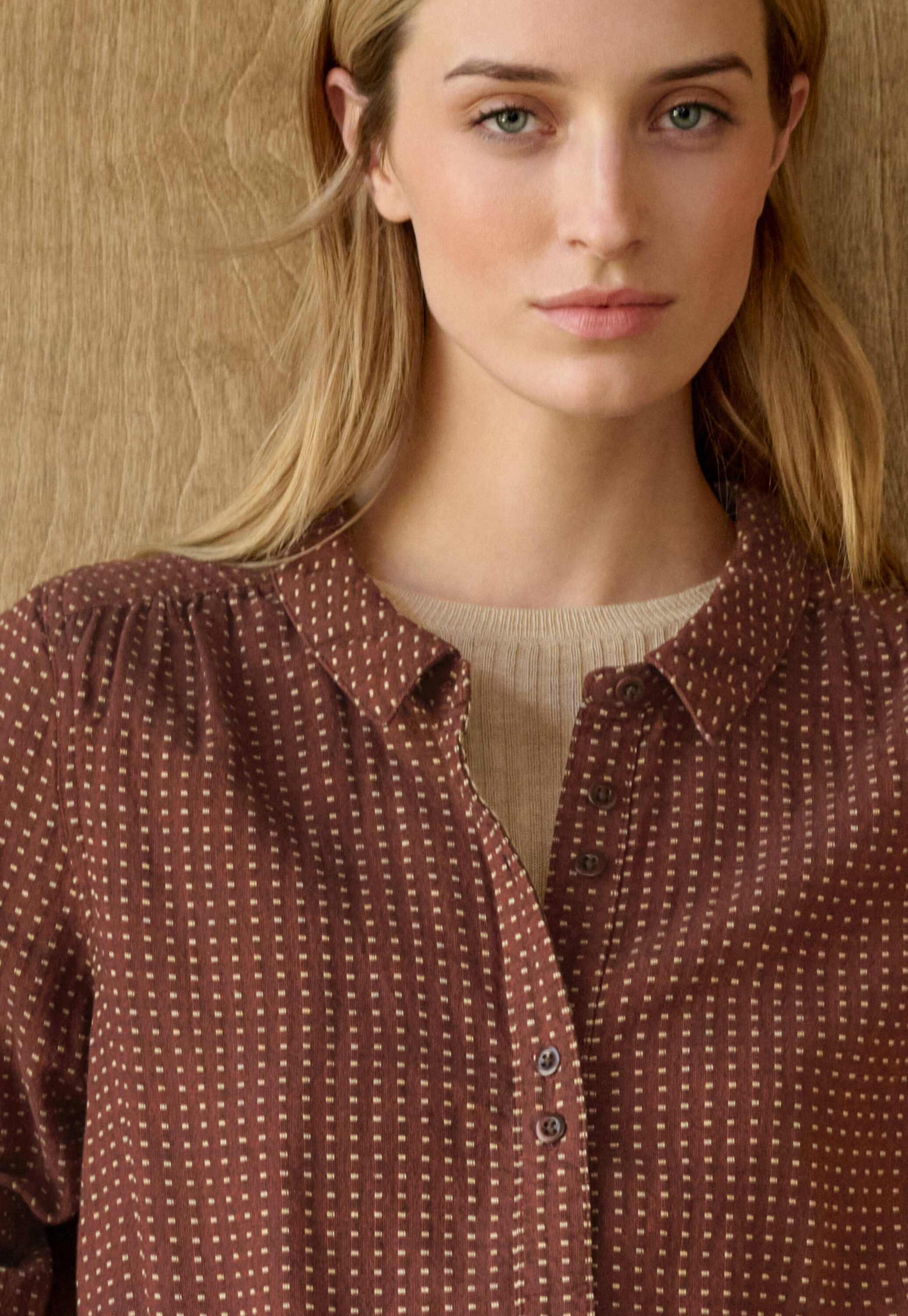 Kleid mit Peplum-Saum