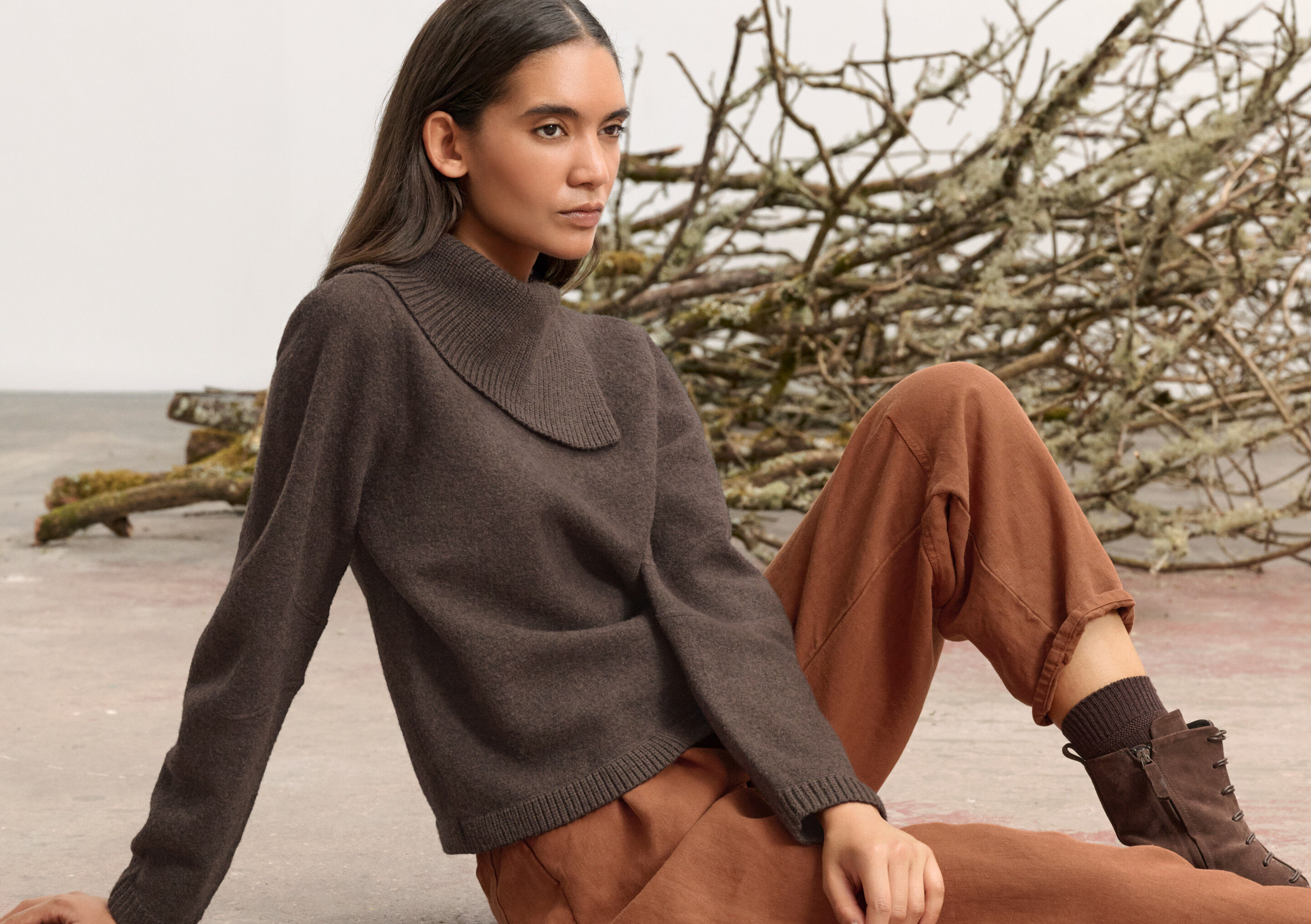 Pullover mit Schlitzkragen