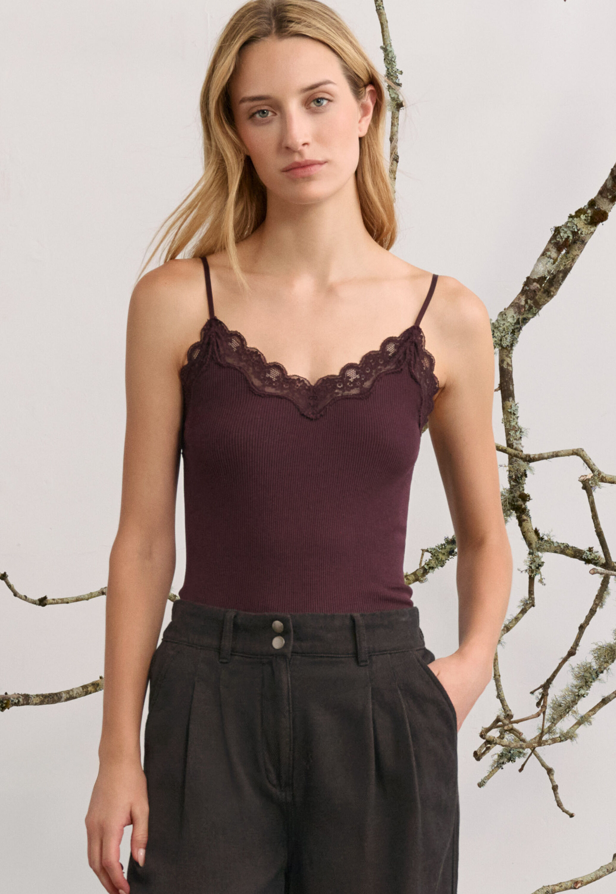 Schmal zulaufende Hose