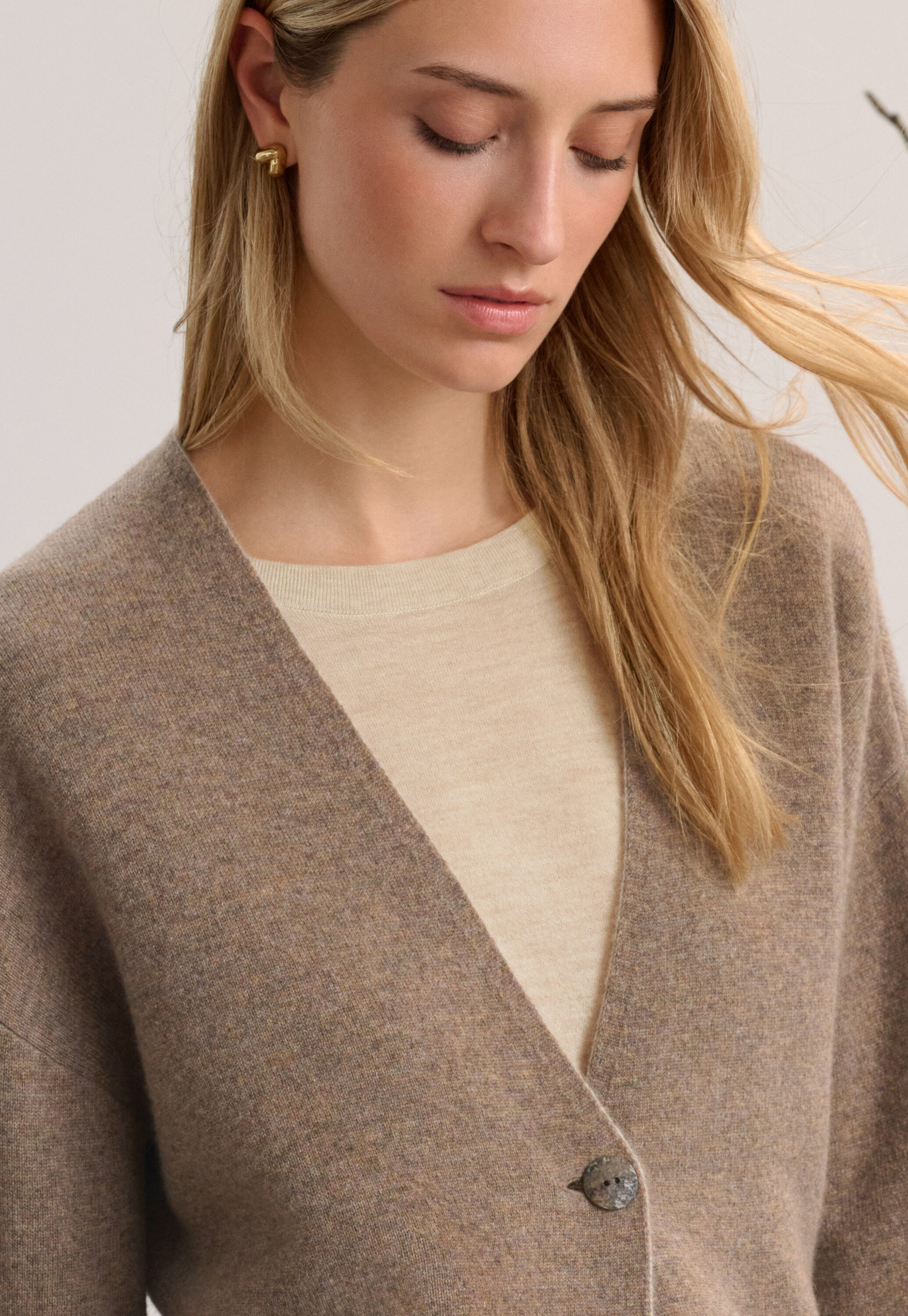 Zweifarbiger Doppelstrick-Cardigan, Latte, large