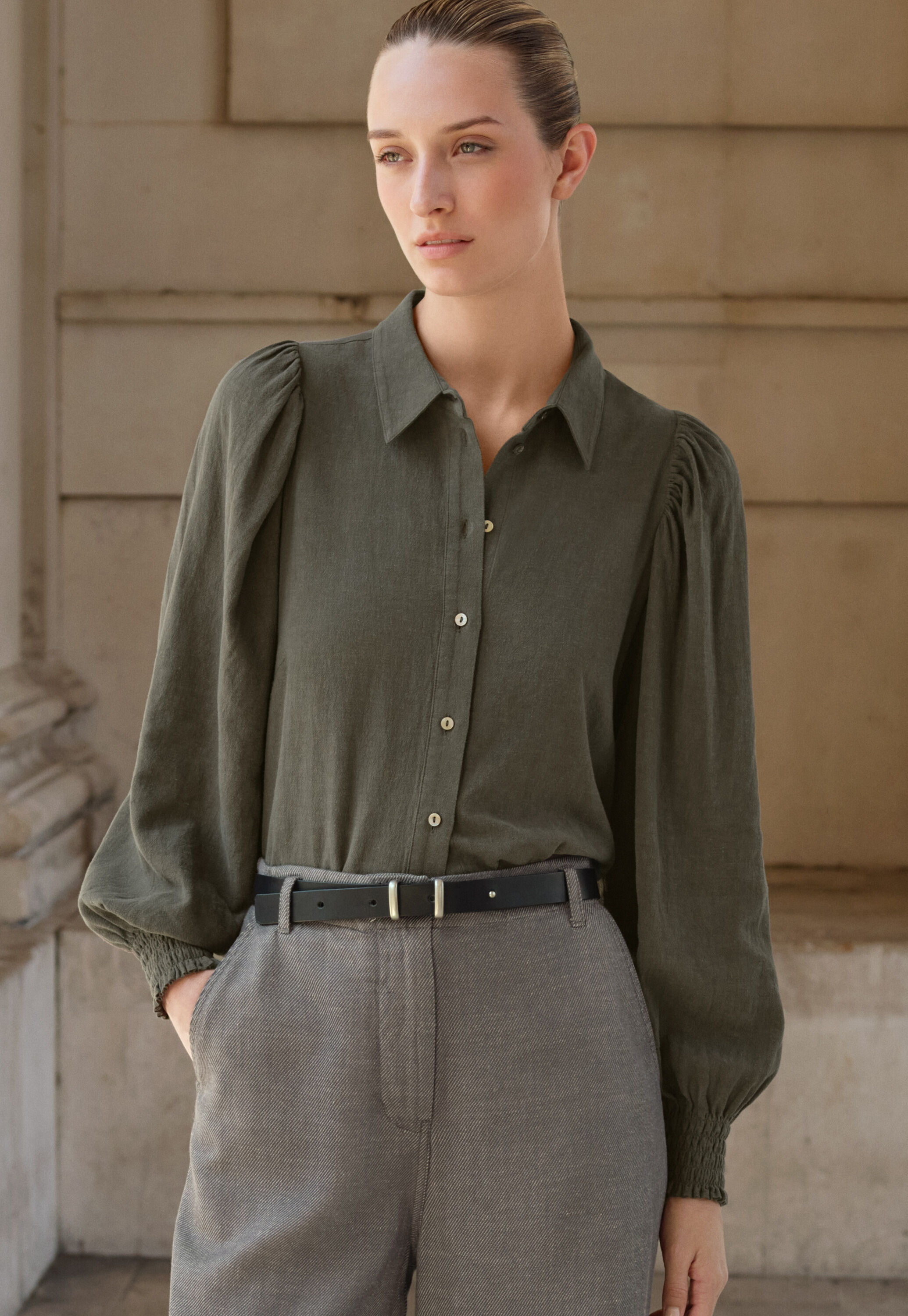 Bluse mit gerafften &Auml;rmeln