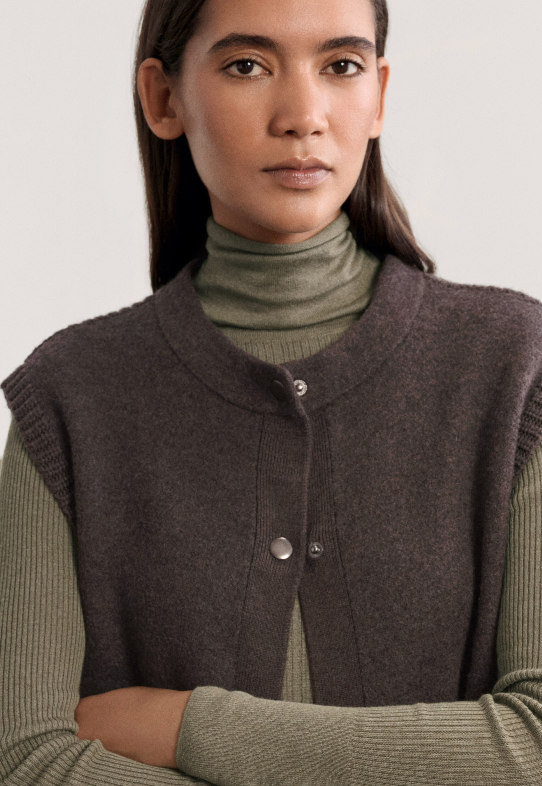 Strickgilet, Dunkelbraun, large