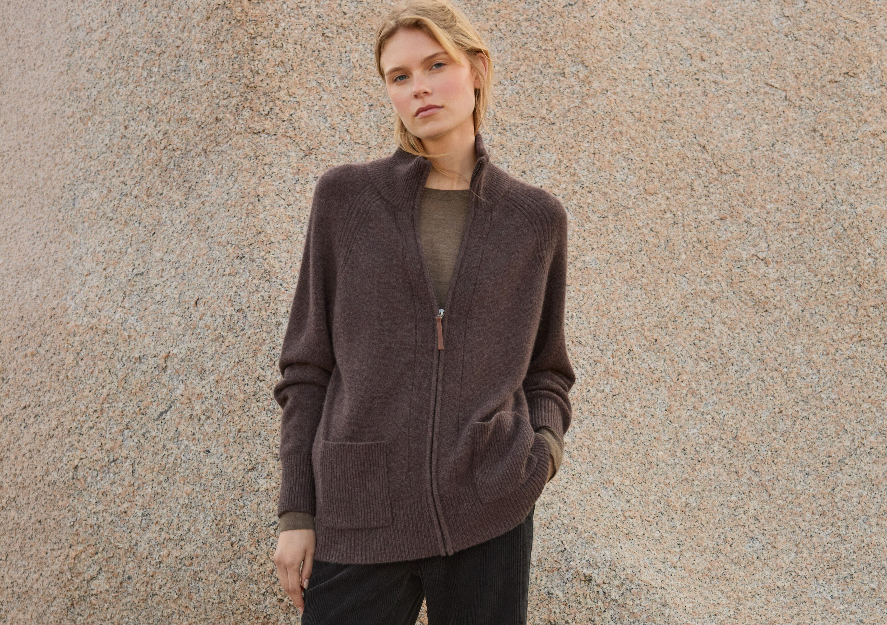 Durchgekn&ouml;pfter Pullover