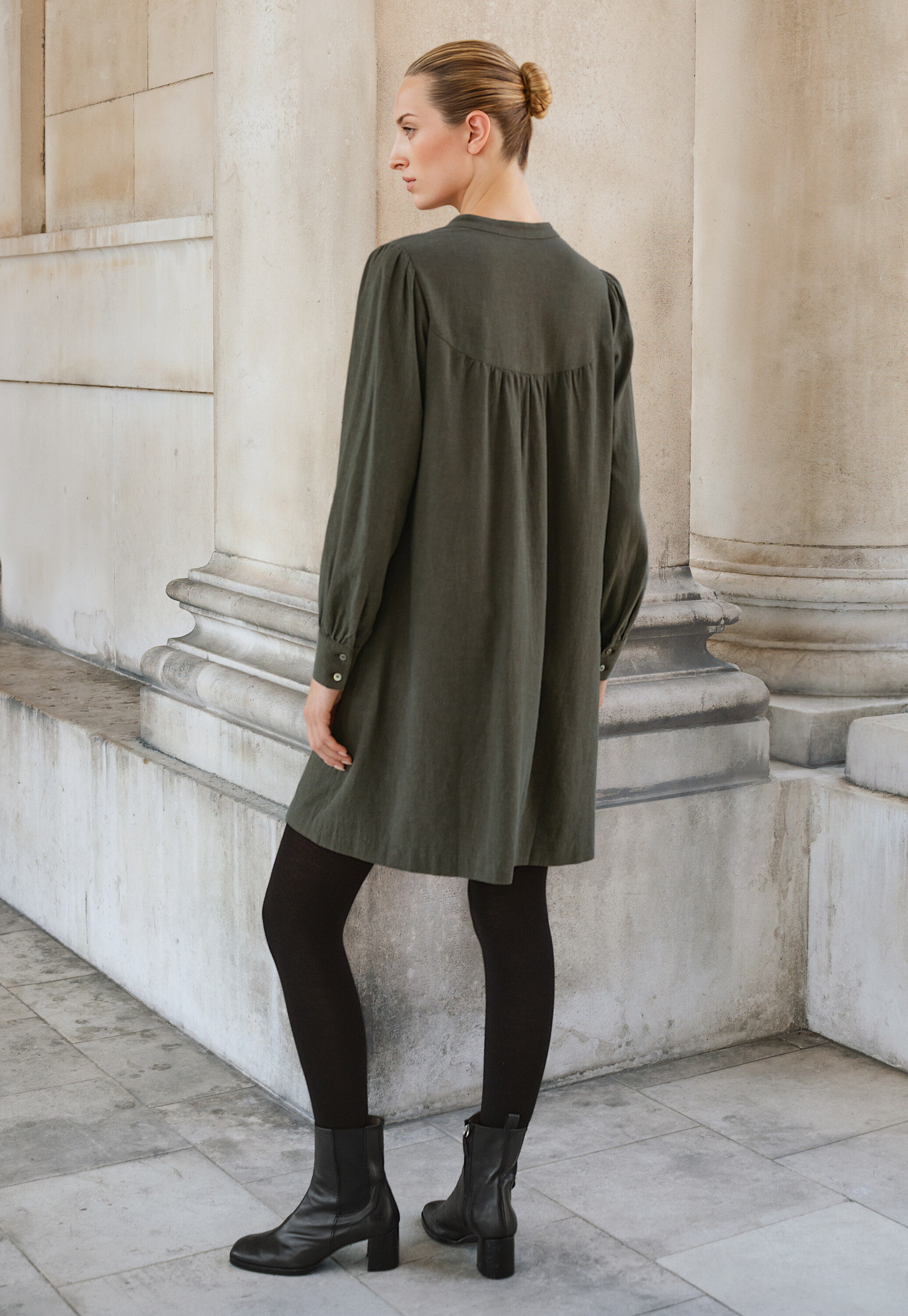 Kleid mit Frontfalten
