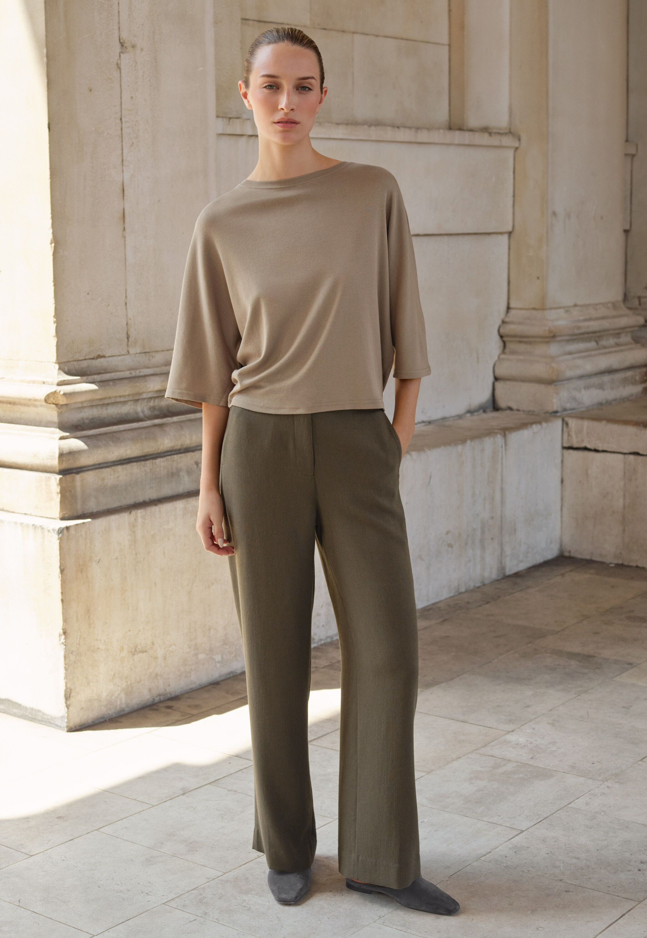 Oberteil mit Dolman-&Auml;rmeln, Dunkles Taupe, large