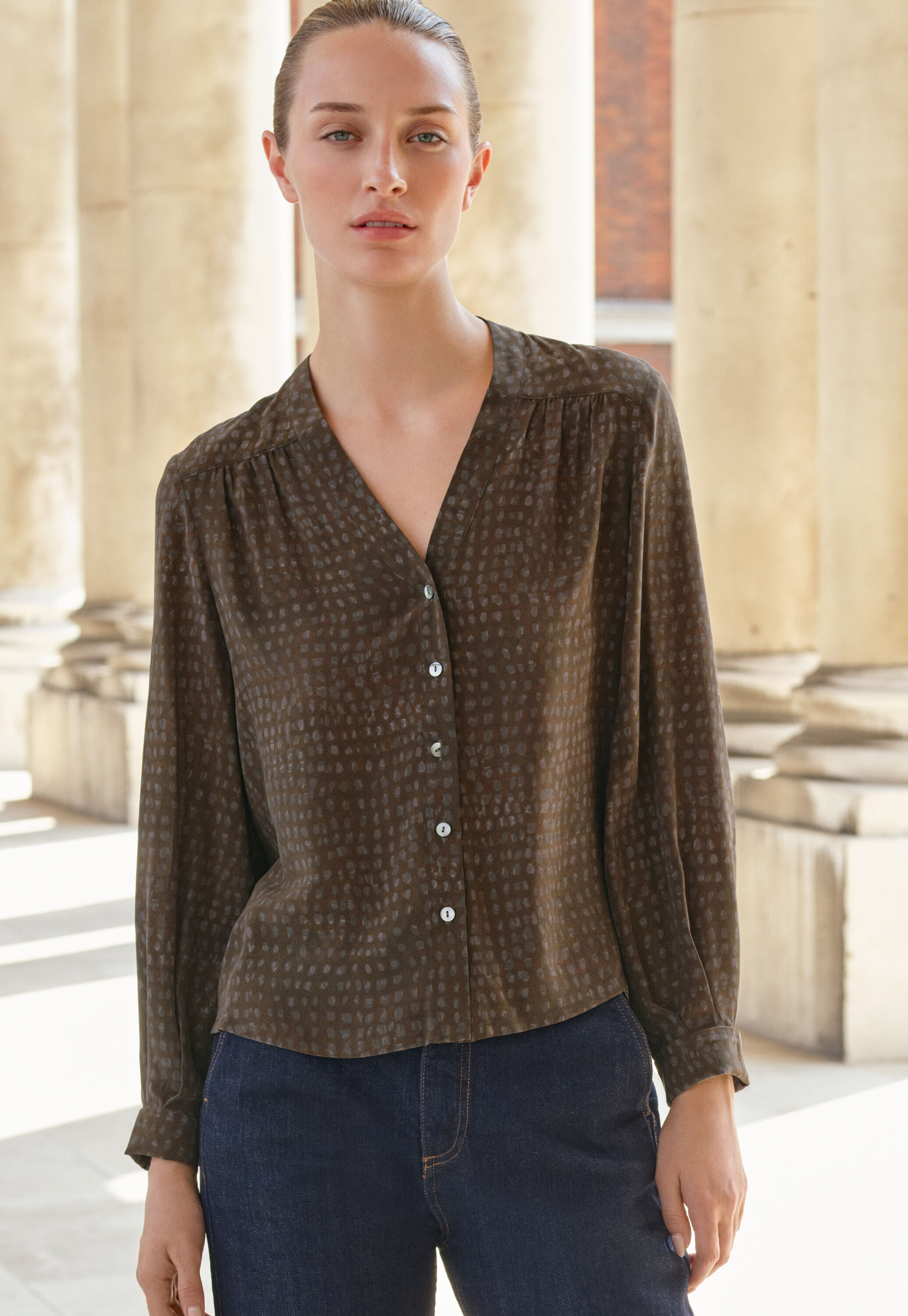 Bedruckte Bluse mit V-Ausschnitt