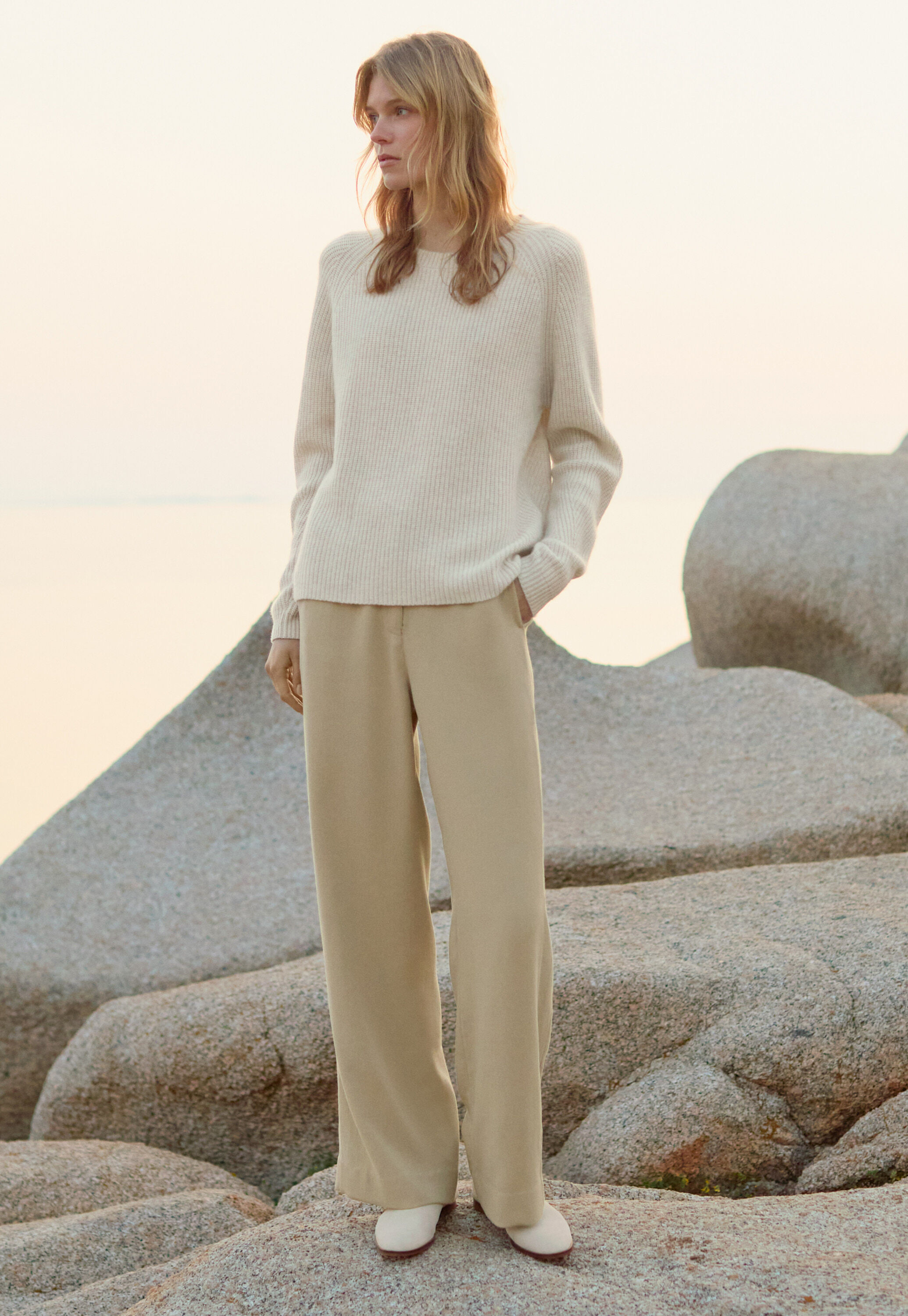 Pullover mit Trichterkragen