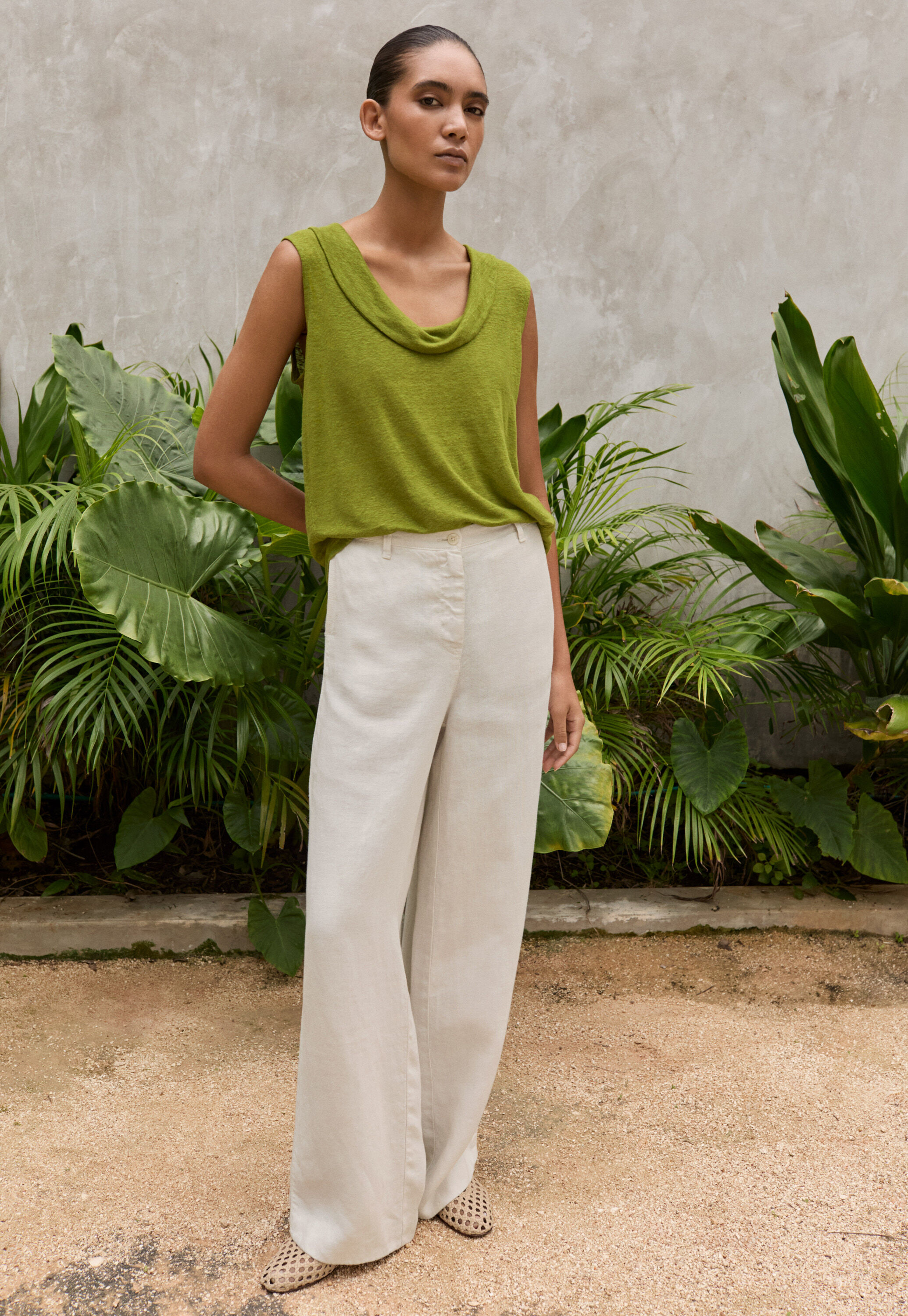 Bluse mit eingewebtem Kreuzmuster