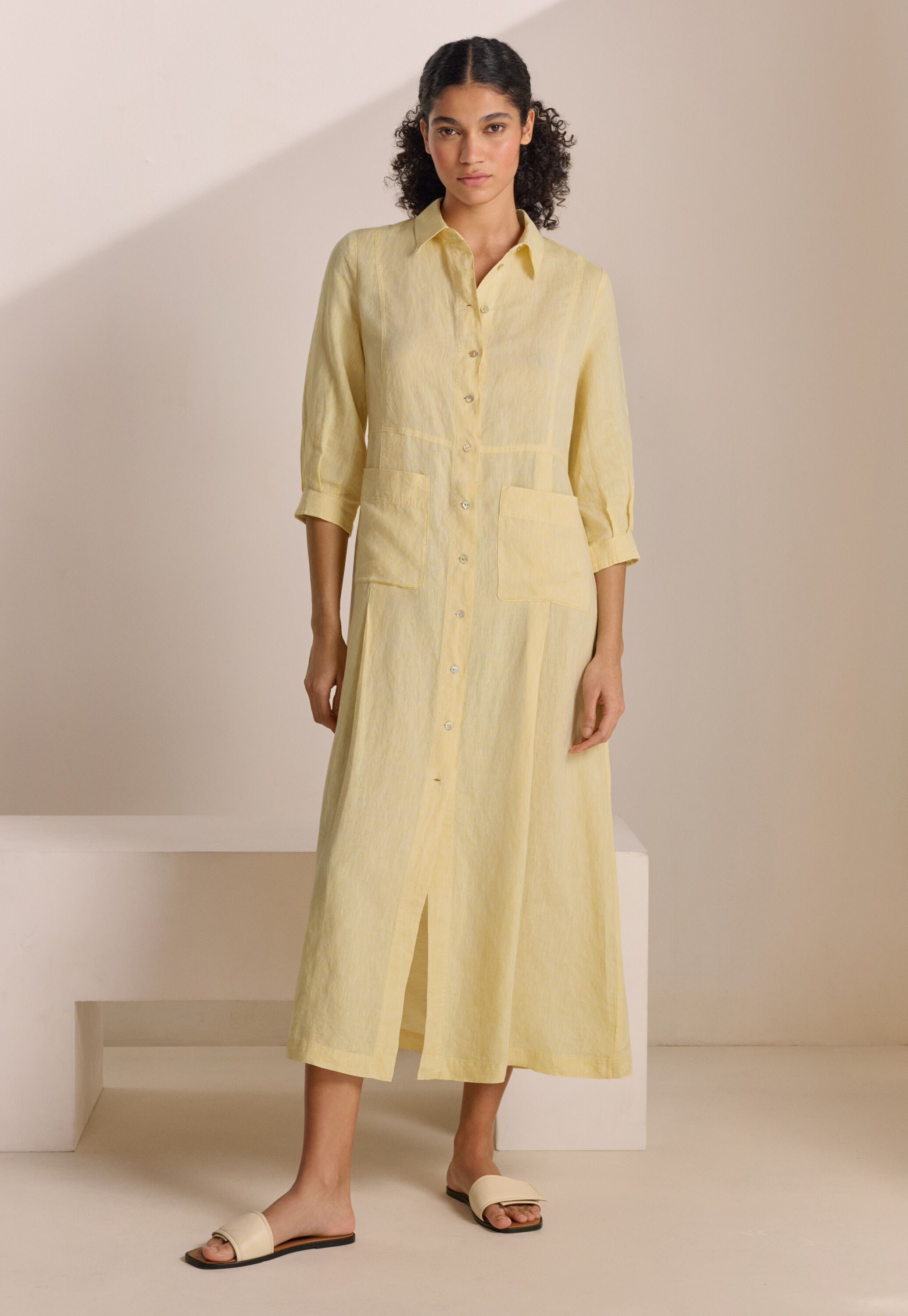 Bluse mit eingewebtem Kreuzmuster