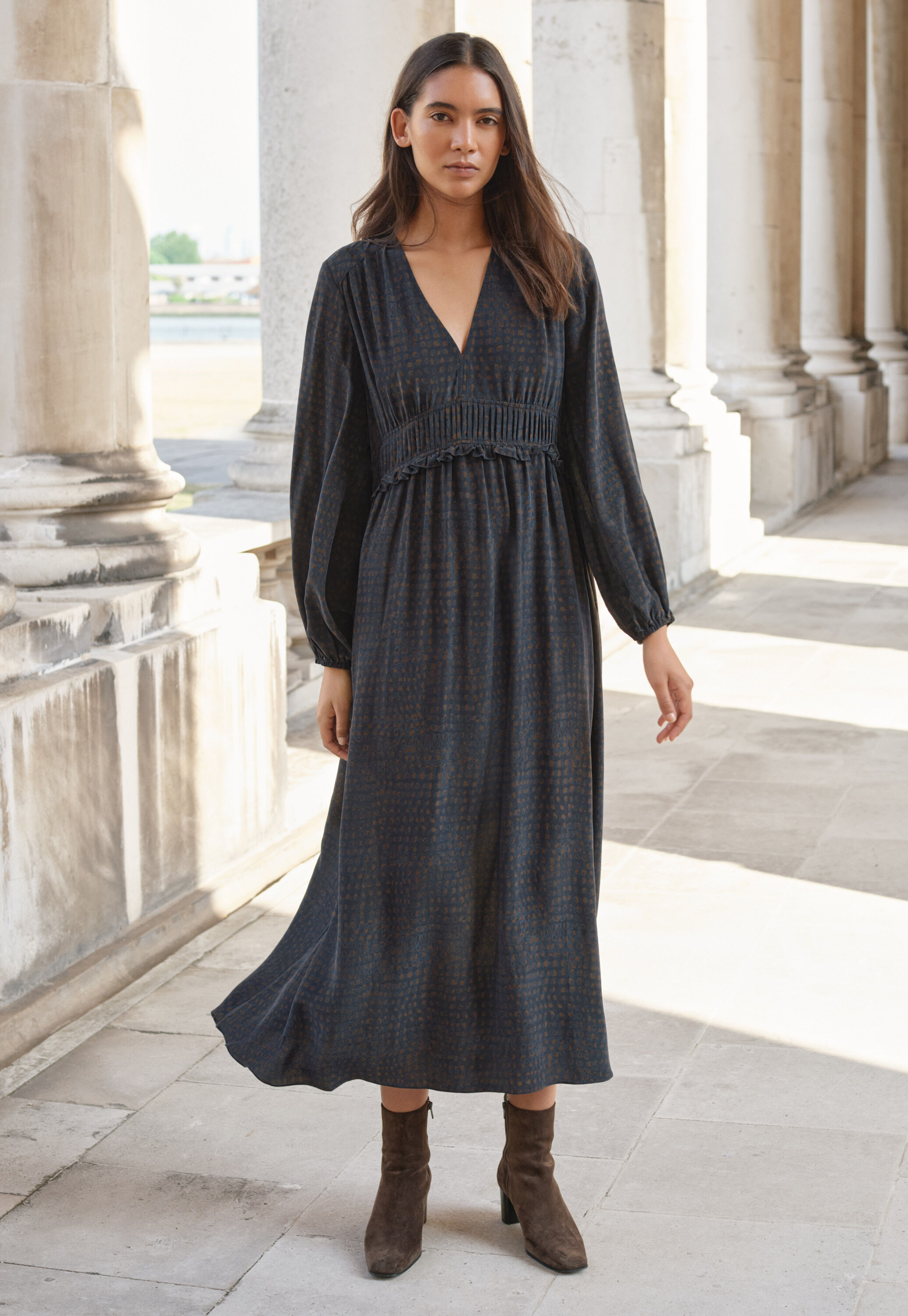 Kleid mit Faltendetail, Aquamarin-Braun, large