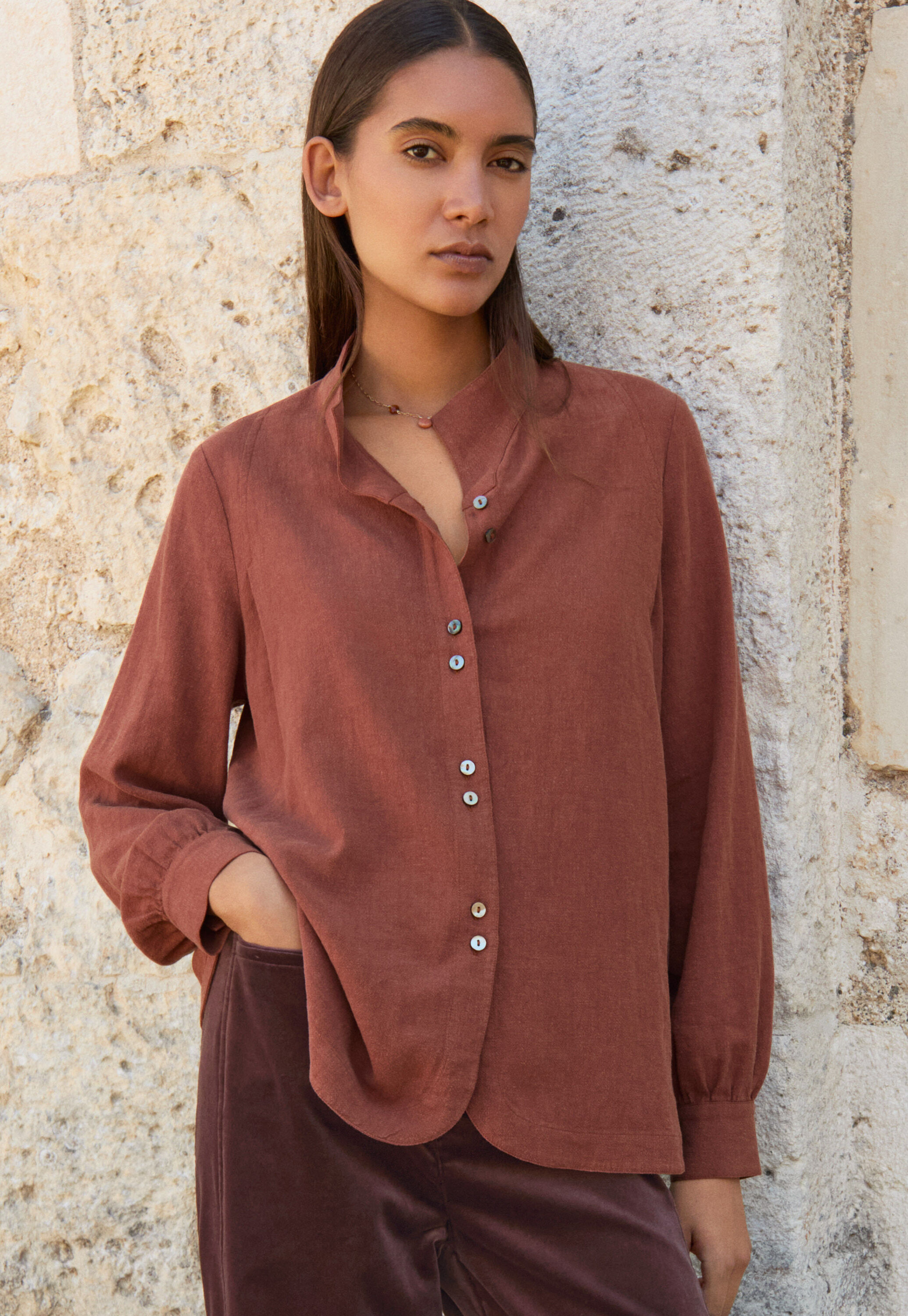 Bluse mit geschwungenen &Auml;rmeln