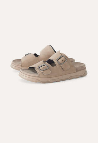 Sandalen mit klobiger Schnalle, Gerste, webstill