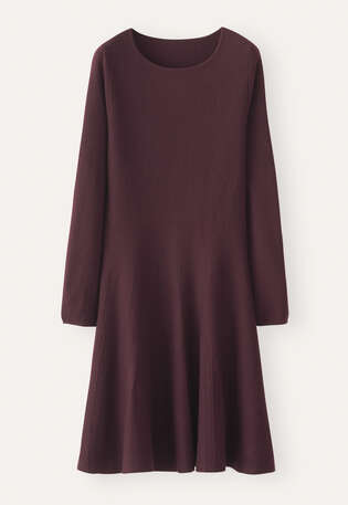 Ausgestelltes Strickkleid, Aubergine, webstill