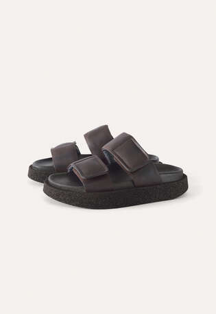 Klobige Sandalen mit Klettverschlussriemen, Schokolade, webstill